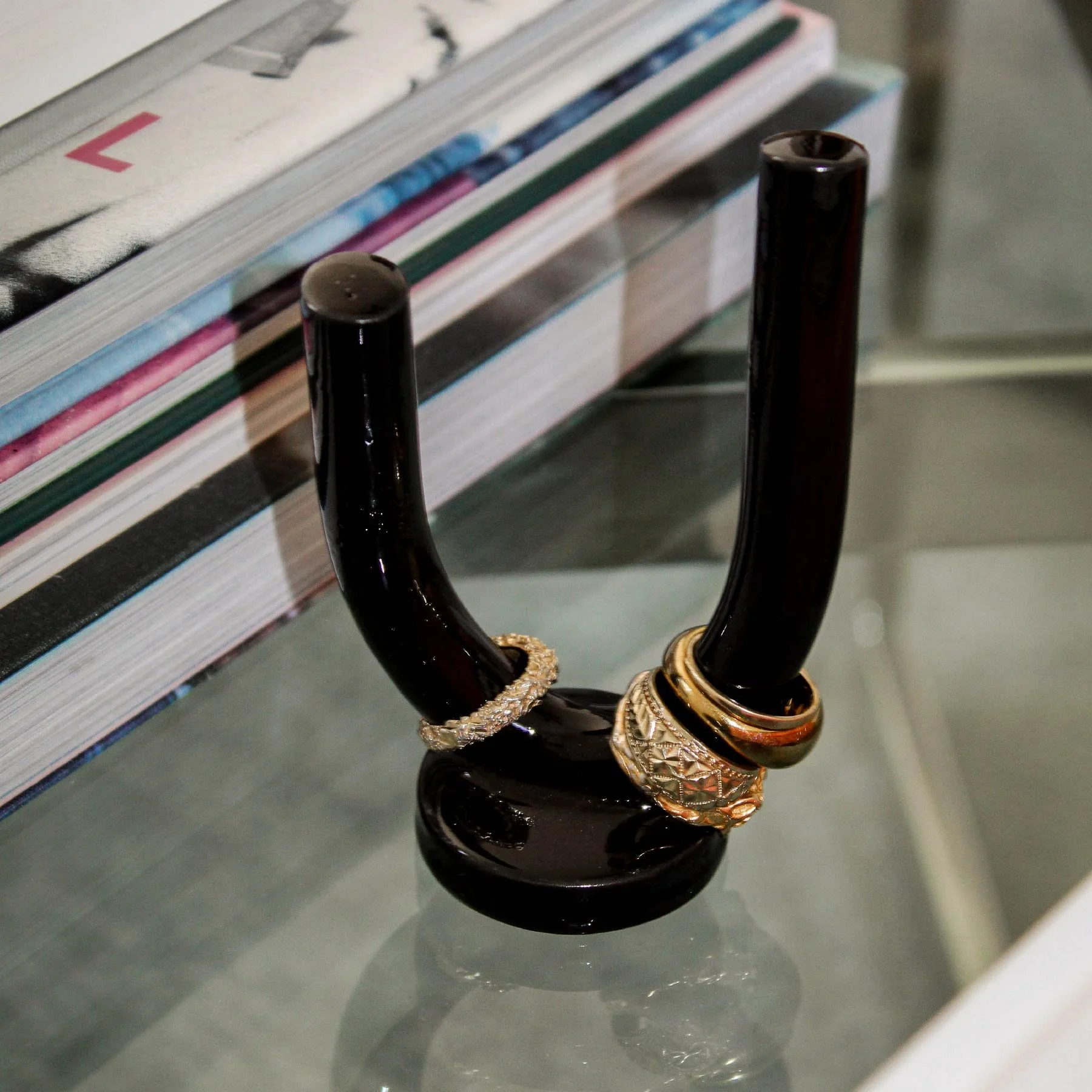 JU + DESIGN_Ceramic_Black_Ring Holder-13.jpg
