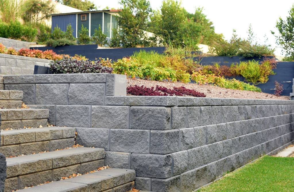 retainer wall 5.jpg