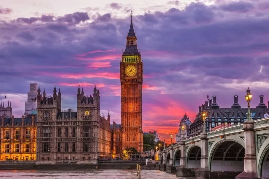 London Skyline.webp (Copy)