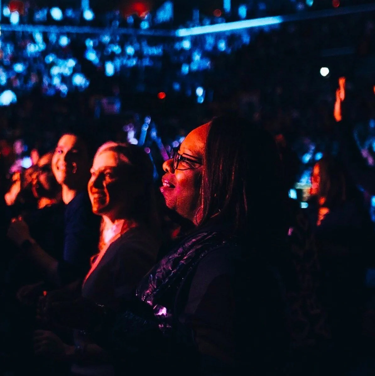 Audience response to KiINRGY on Oprah's 2020 Vision Tour.