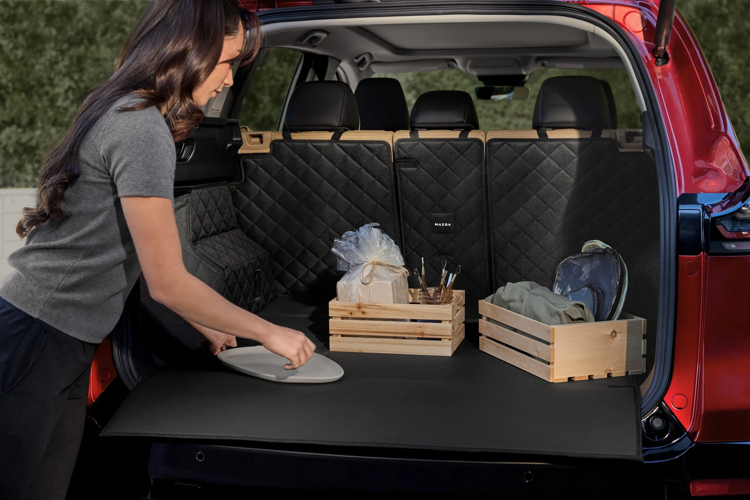 MY26_CX5_ACCESS_padded cargo liner_0565_r7.jpg