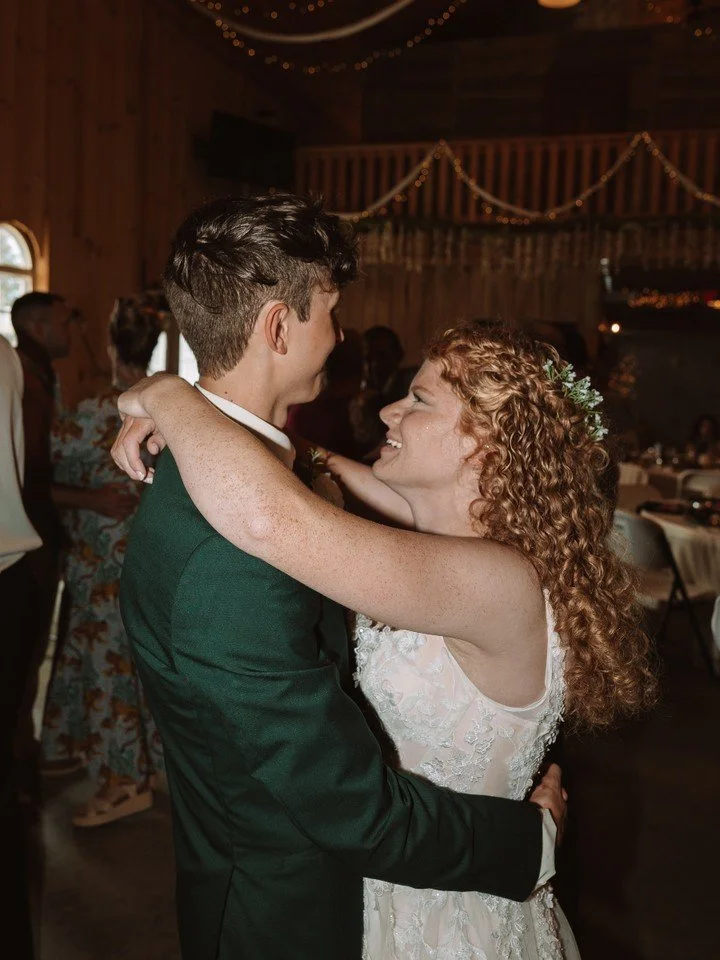 There&rsquo;s nothing I love more than getting to show couples how good their love looks from the outside looking in. Not staged, not stiff, just them and their love for each other!🤍

#clevelandweddingphotographer #columbusweddingphotographer #ohiow