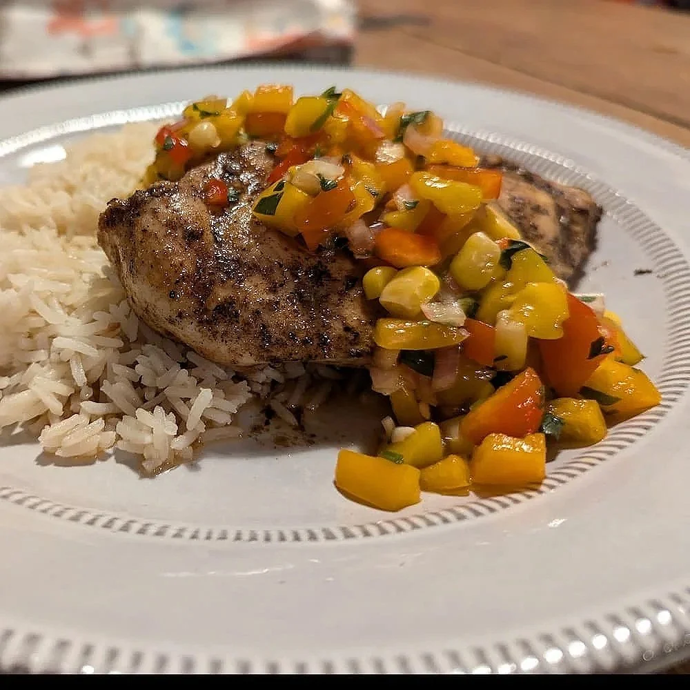 Cajun+Chicken+Breast+with+Mango+Salsa.jpg