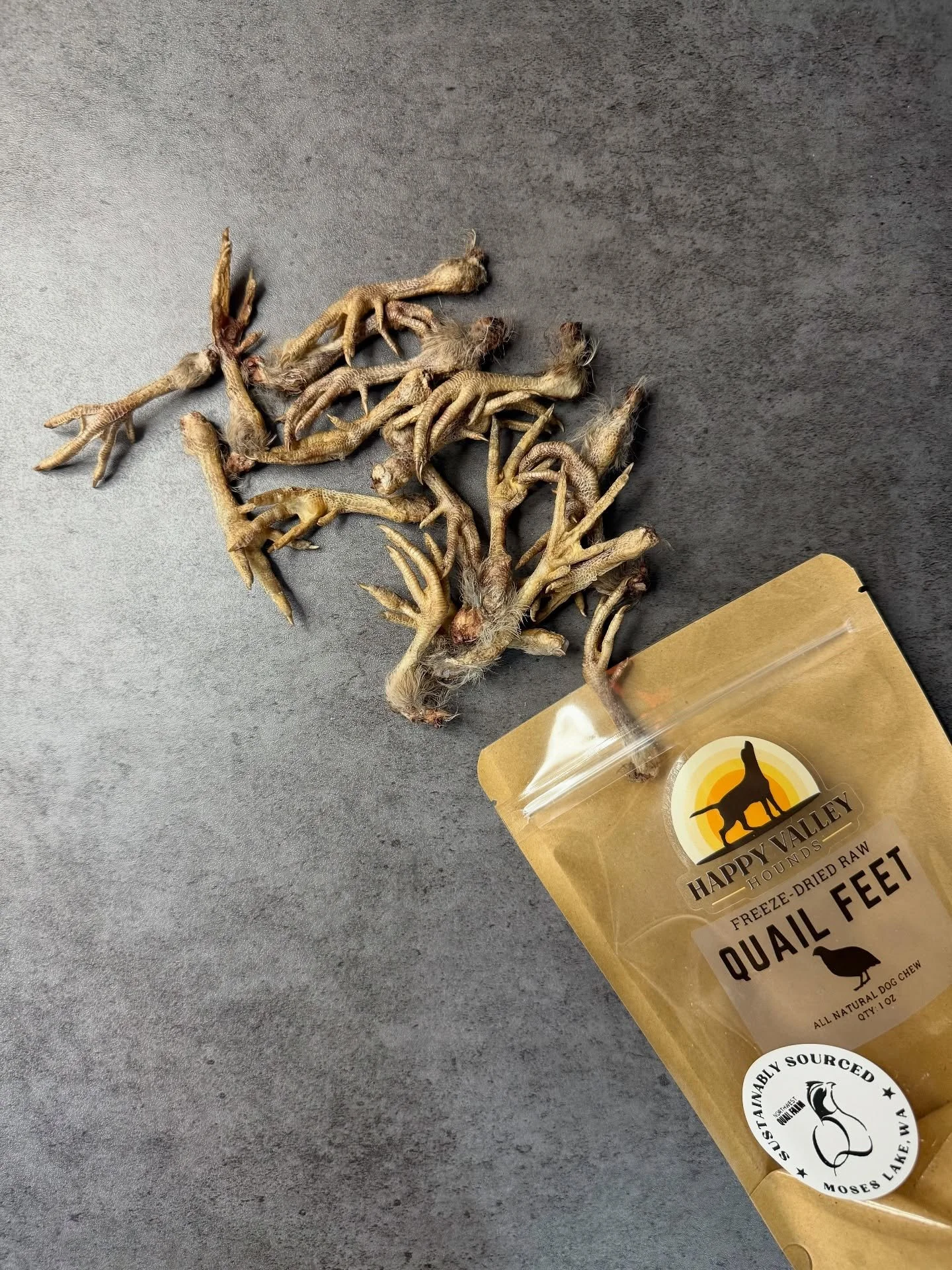 New protein just dropped! 🐥✨ Say hello to freeze dried quail feet. The crunchy, bite sized chew your dog didn&rsquo;t know they needed. Sourced from whole prey quail and packed with natural glucosamine, these are perfect for small pups, crunchy trea