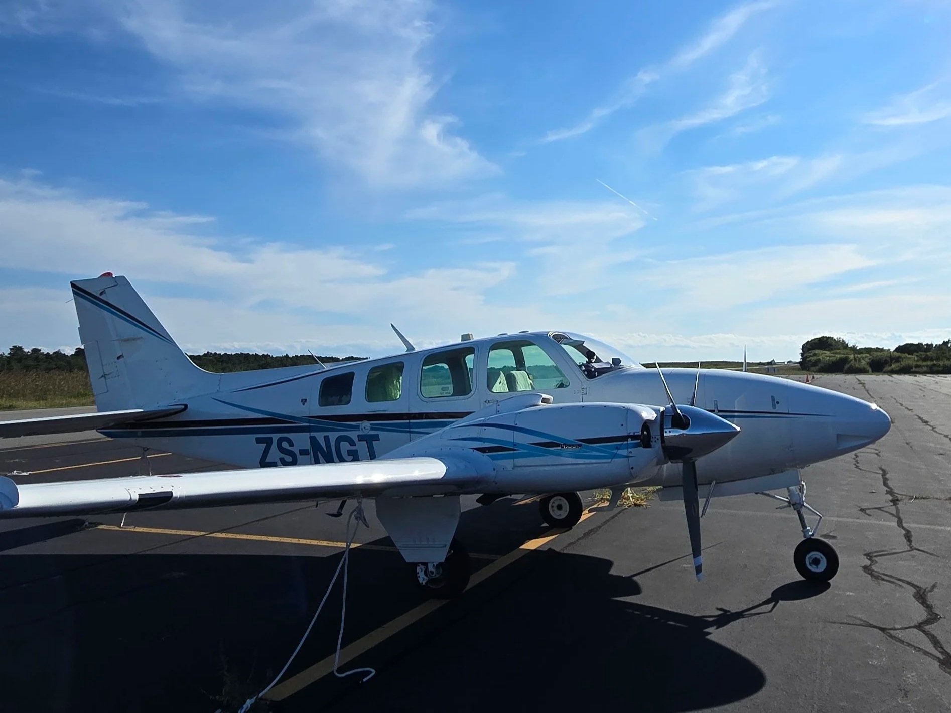 Beechcraft 58 Baron - ZSNGT <em> 🇿🇦 🇳🇦 🇨🇲 🇸🇳 🇲🇦 🇬🇧 🇮🇸 🇬🇱 🇨🇦 🇺🇸 </em>