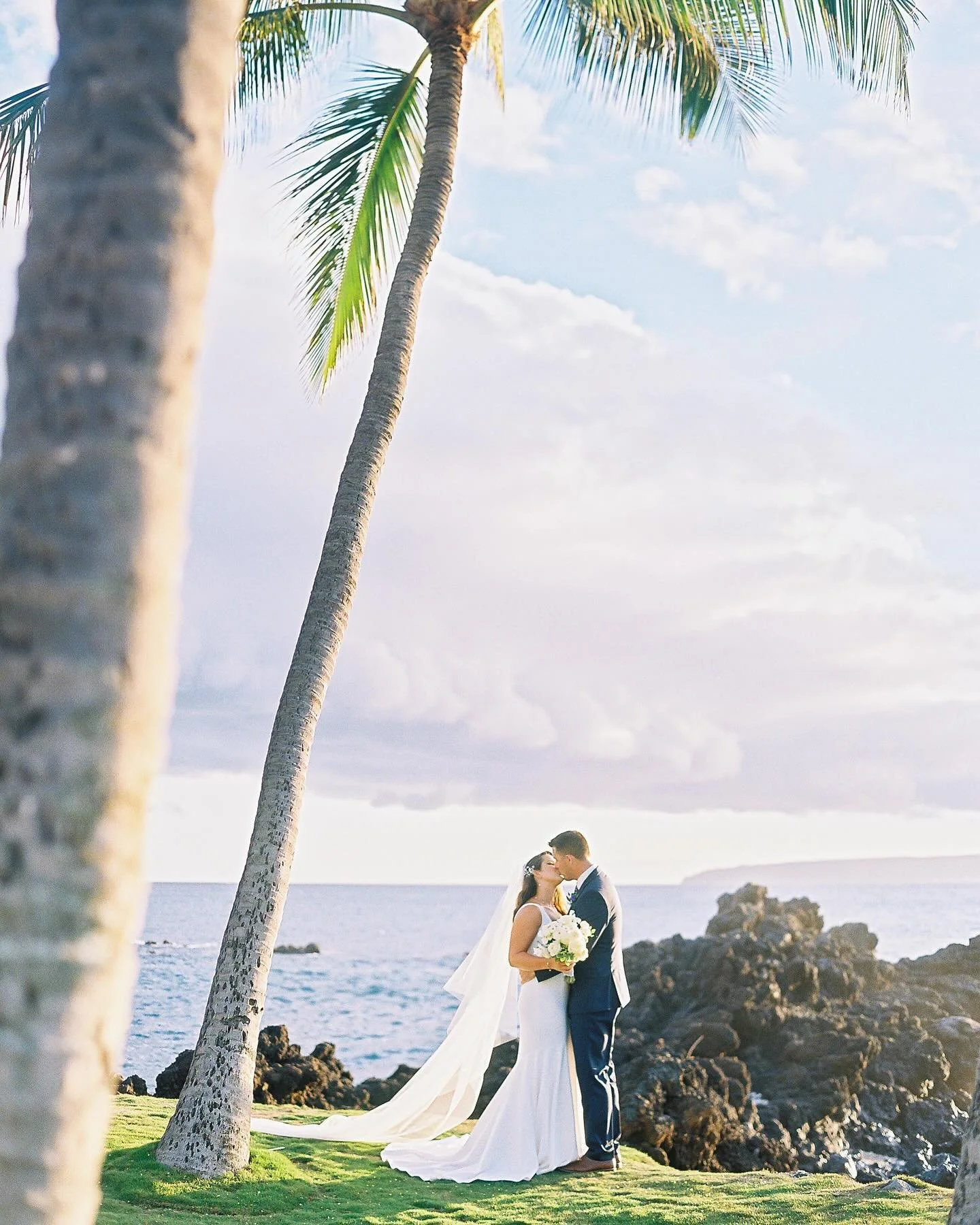 This couple, this day, this view💙

Inquire about booking the White Orchid Beach House as your venue for your big day. Visit the link in our bio or shoot us a DM! We can&rsquo;t wait to welcome you✨

📸 @dmitriandsandra