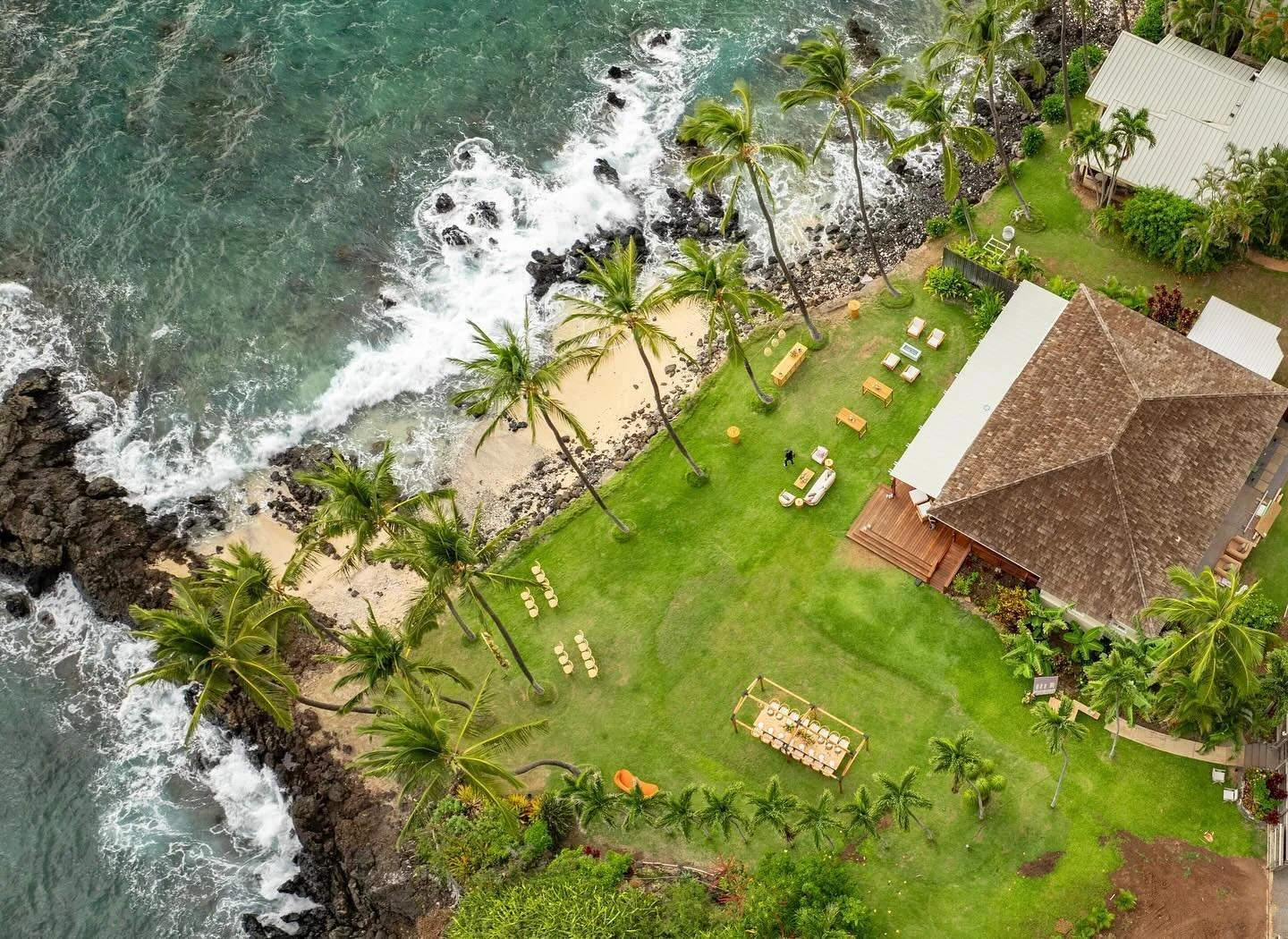 Our slice of paradise&hellip;But we&rsquo;re willing to share😉
Visit our website or send us a DM to inquire about availability for your event!
Photography: @annakimphotography