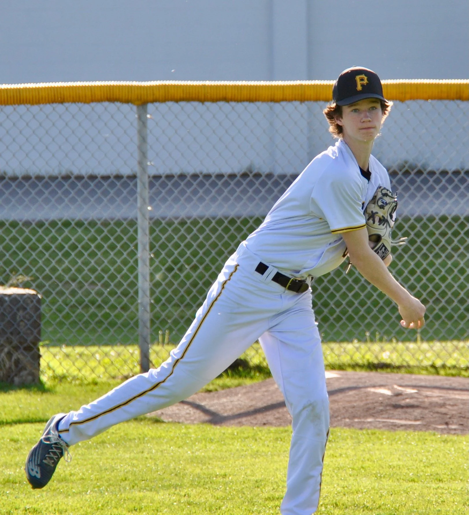Noah Saunders Throwing.jpeg