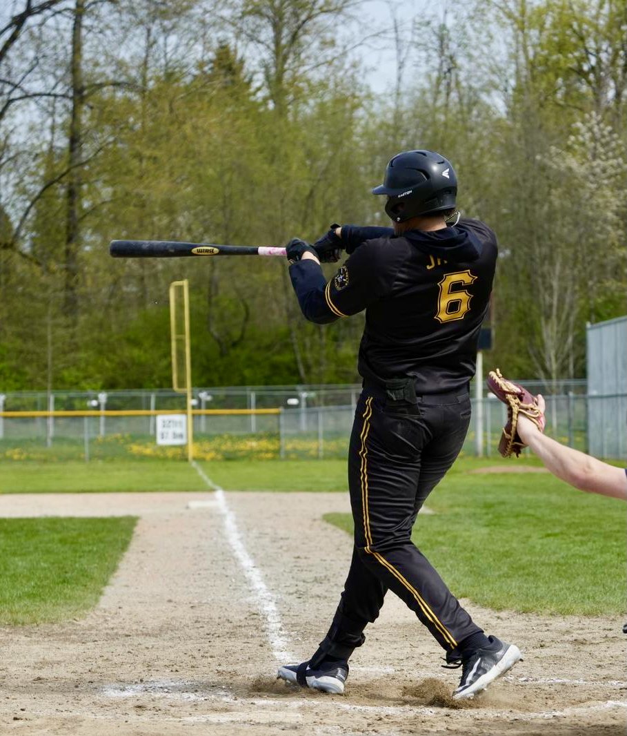 Pirates Stumble in Loss to Rangers, Need to Regroup Ahead of Championship Push