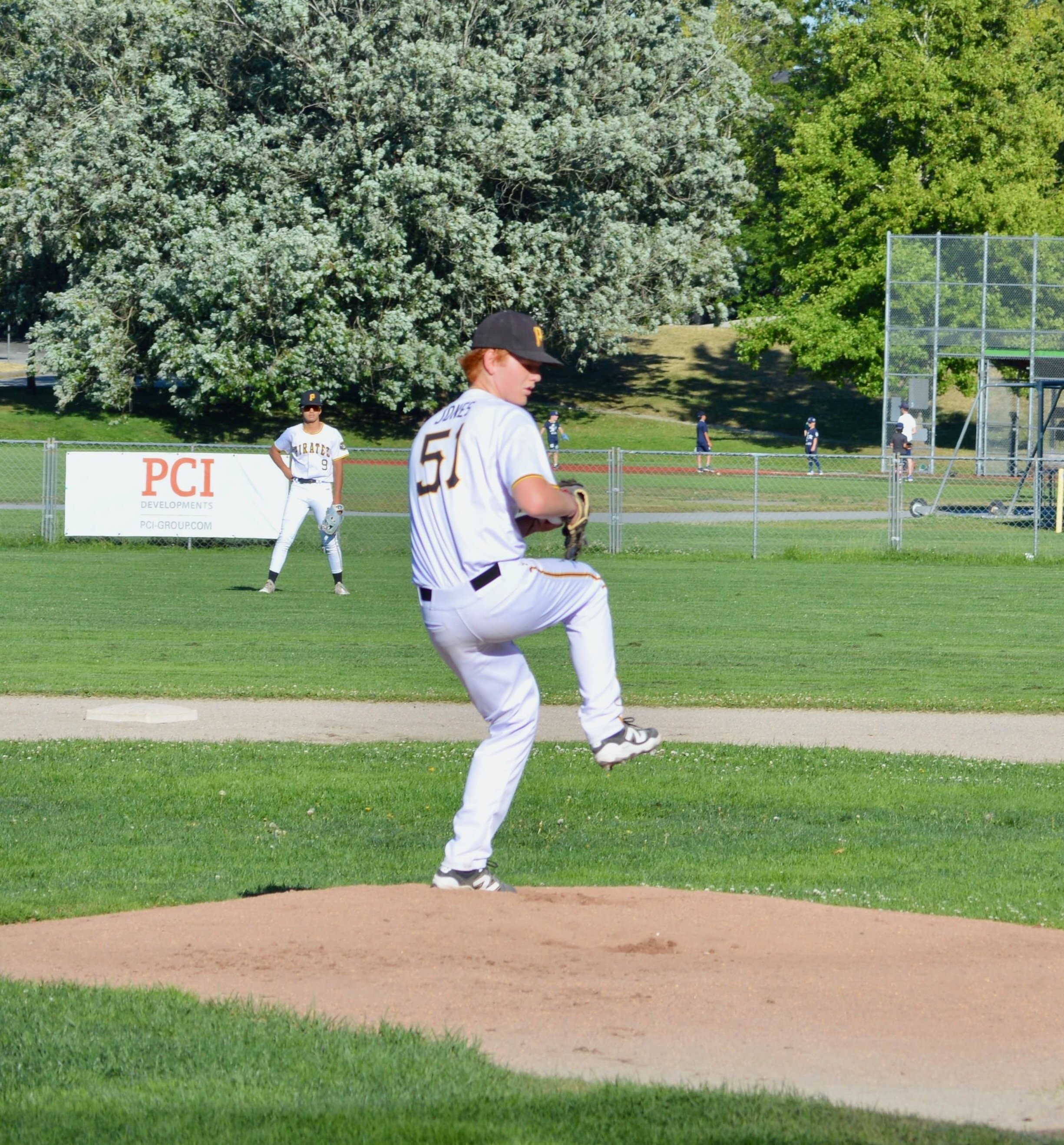 North Delta Pirates Stay in the Hunt for First with Key Win over Vancouver Mounties White