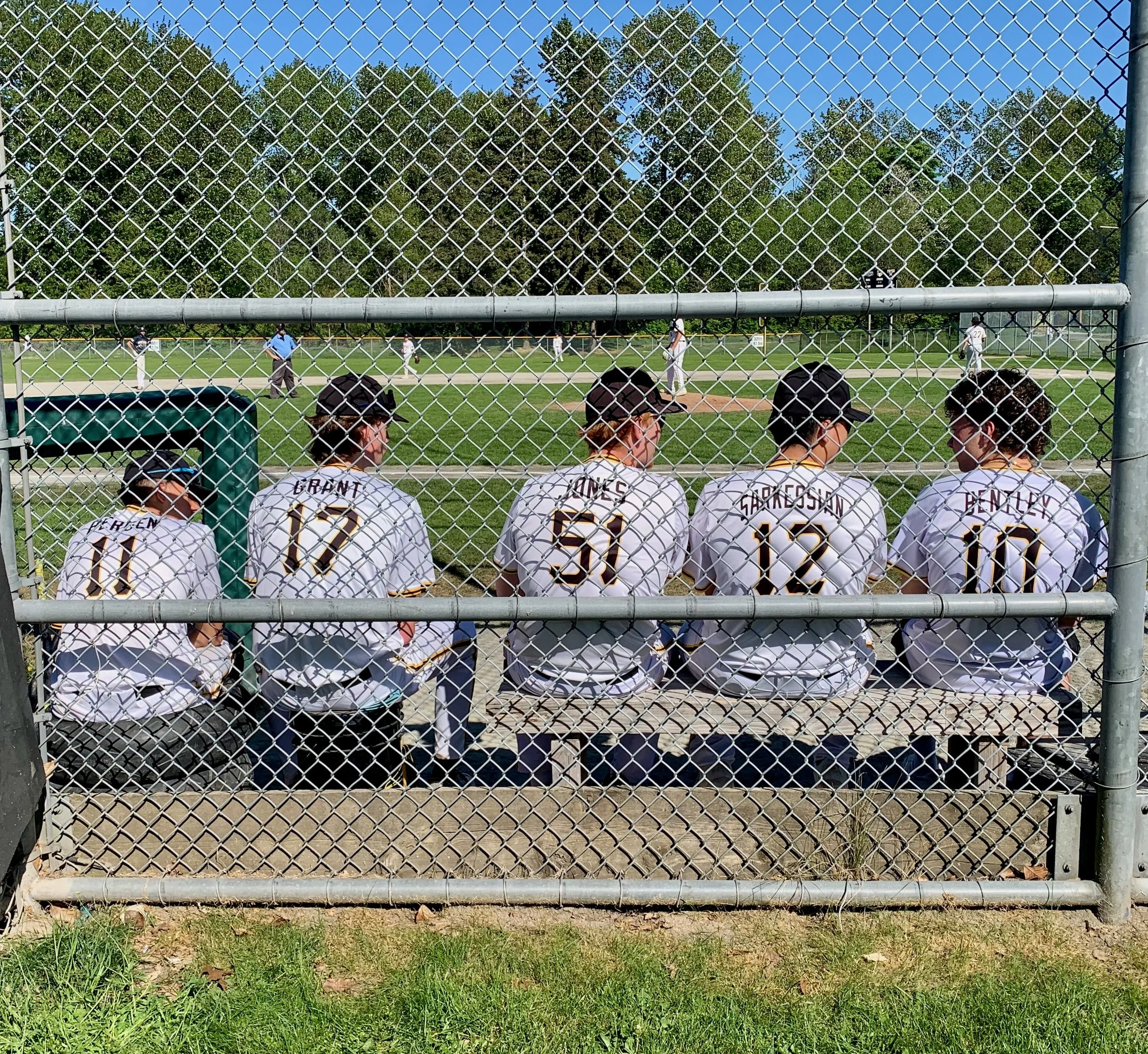 Oskar, Noah, Liam, Matthew, Tevin - Bench.jpeg