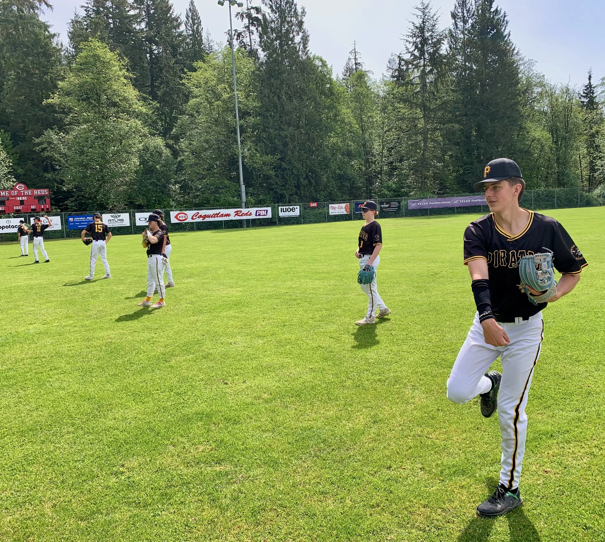 Pirates Players - Warm Up Throw.jpeg