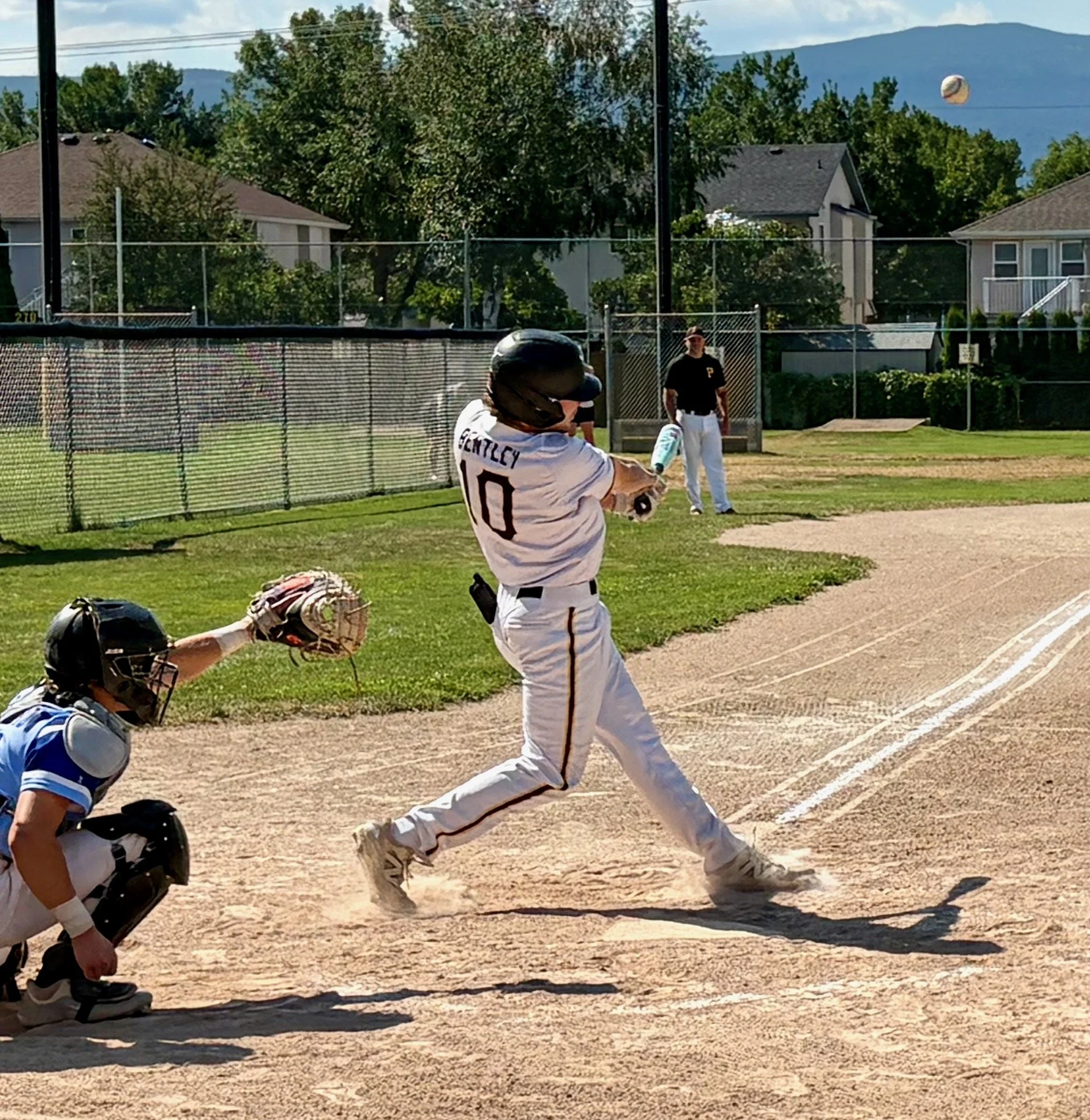 Tevin - Hit.jpeg