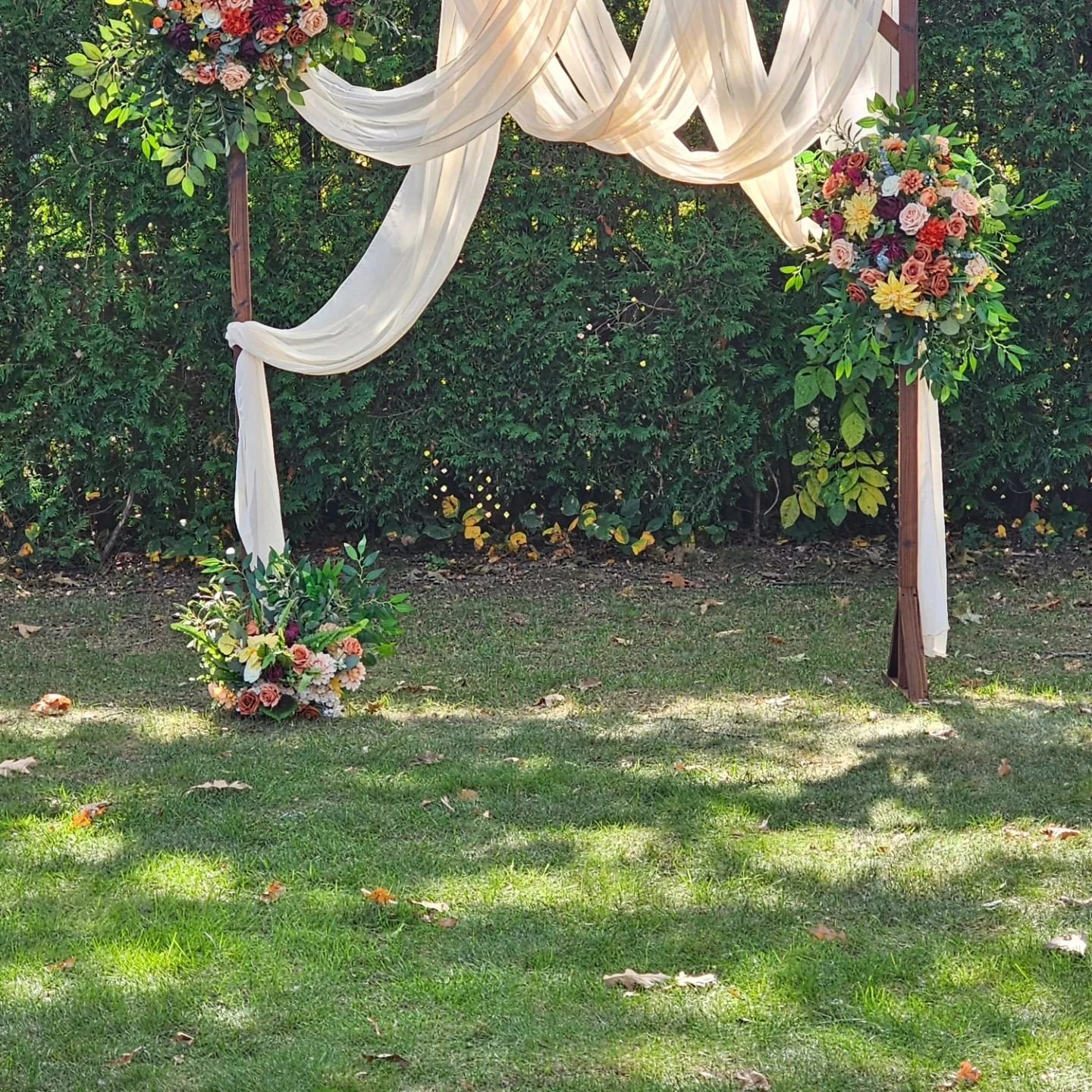 Love is in the air💕 N ♡ C 
 Bringing our clients' vision to life.
For booking and other inquiries 
☎️: 613- 793-2981
Or
📧 : gemstonecraftsandevents@gmail.com 
 
One platform for everything 
*Handmadegoods ✂️
*Event decorations 🎉
*Event rentals🔨

