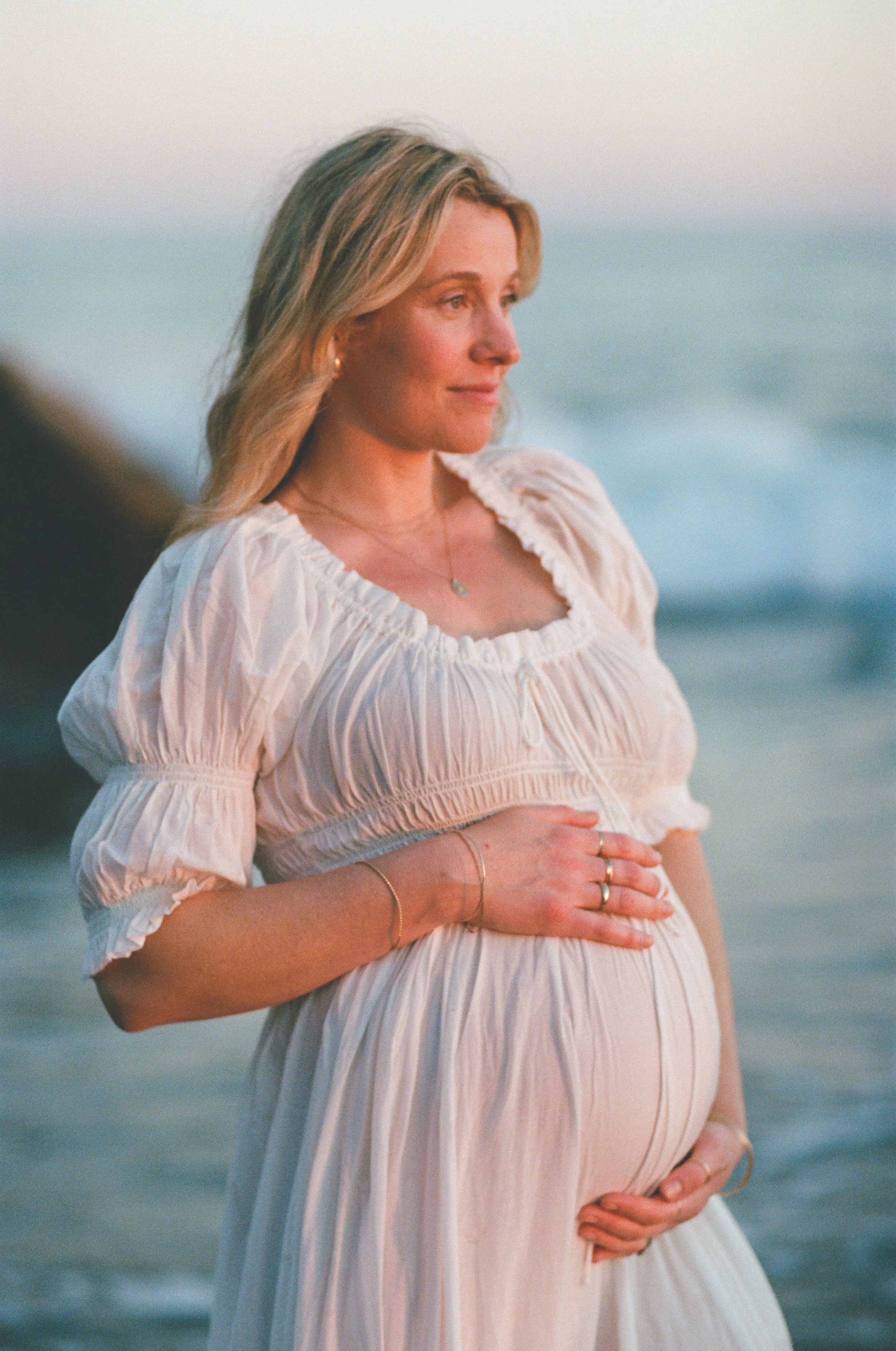 Chris+Asia_Maternity26-Film-4-2.jpg