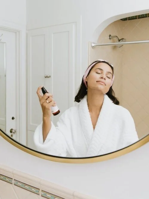 kalos-skincare-jyKa0Ynxvow-unsplash.jpg