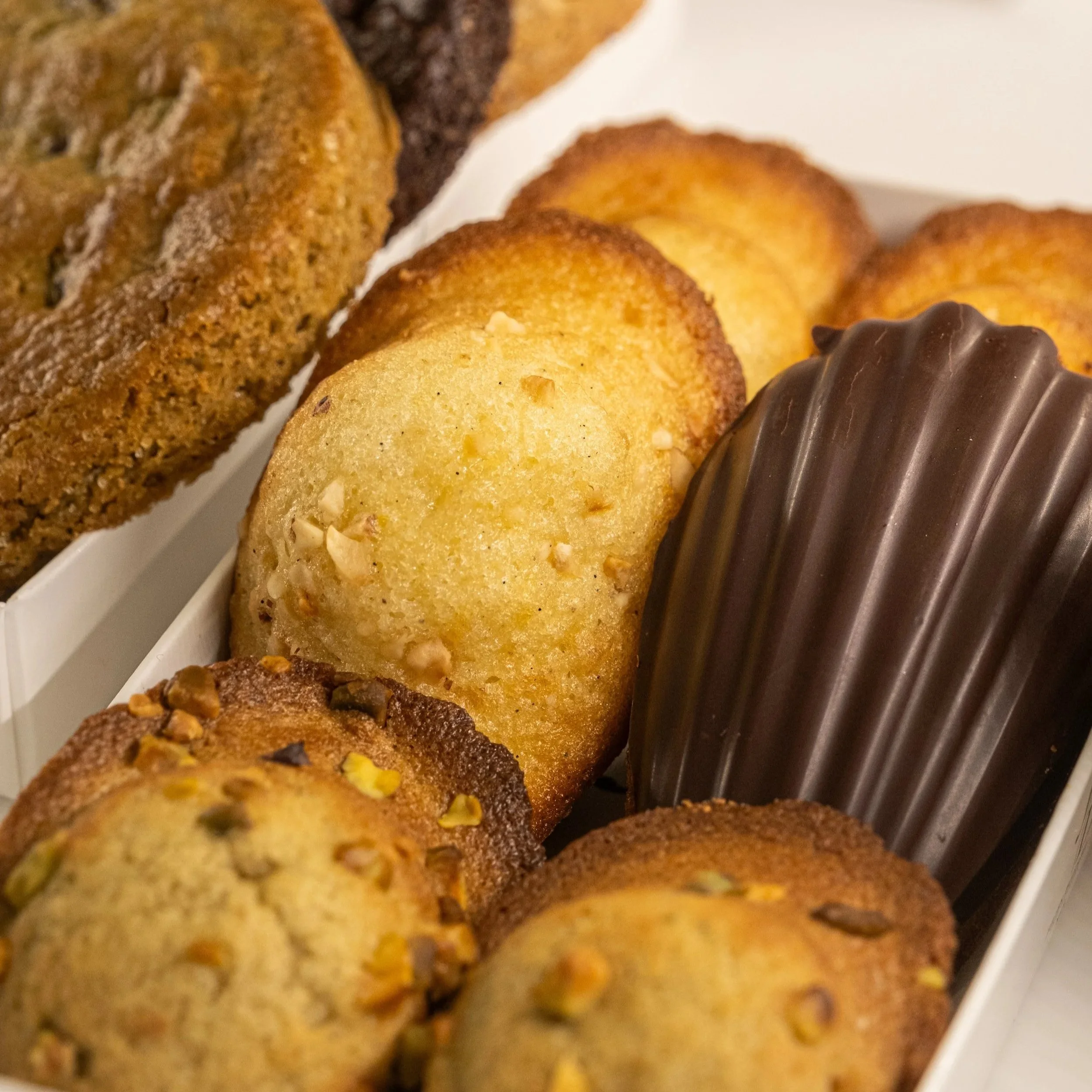 FRENCH PASTRIES, PETIT FOUR