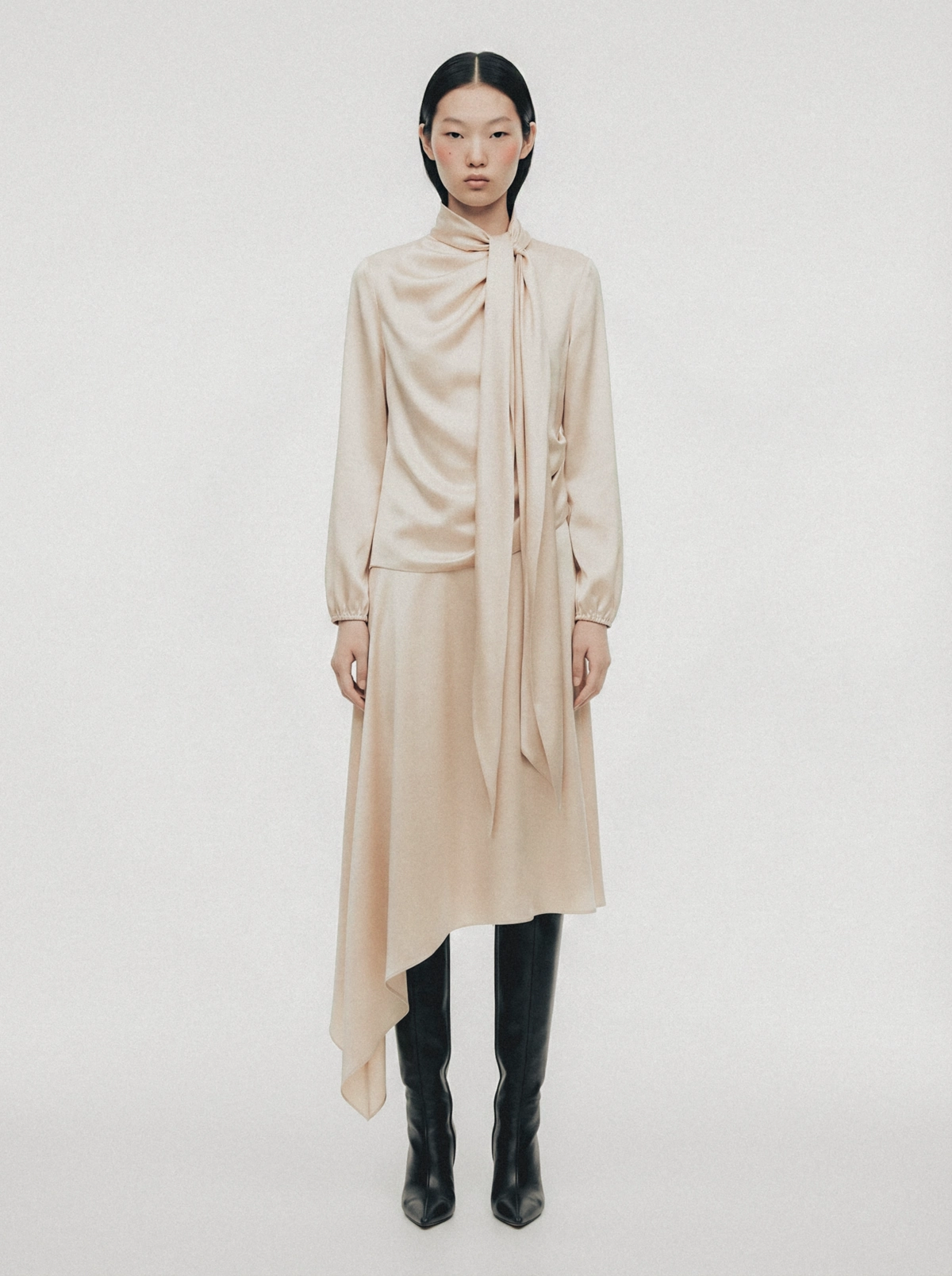 Quiet luxury editorial aesthetic featuring a model studio work. High fashion photography by SVS® Sibeli Velázquez. Photographer based in Mexico City, CDMX.