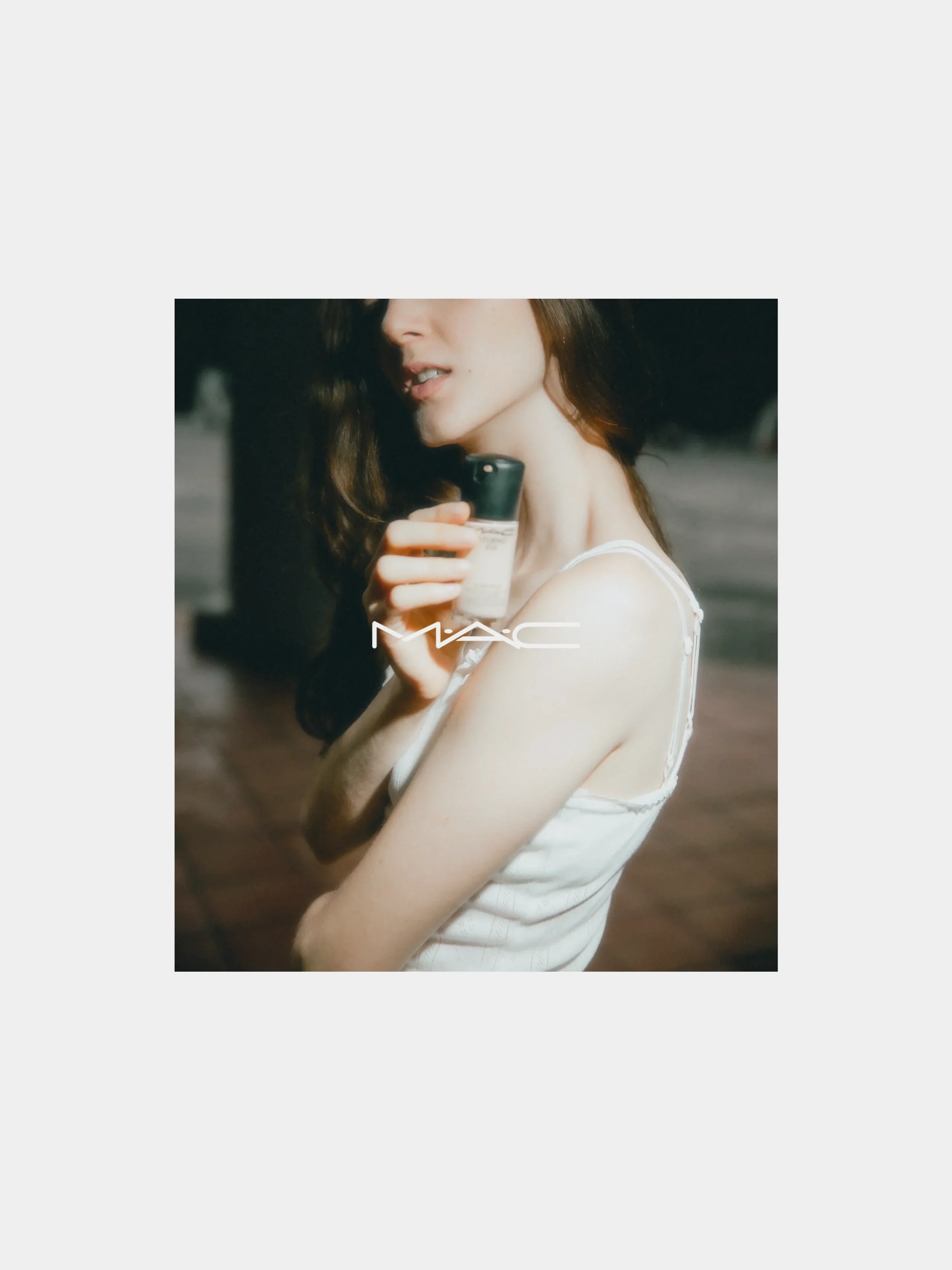 Quiet luxury editorial aesthetic featuring a model outdoors. High fashion photography by SVS® Sibeli Velázquez. Photographer based in Mexico City, CDMX.