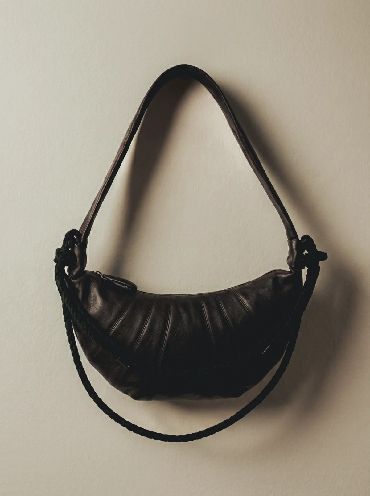 Quiet luxury editorial aesthetic featuring a bag product shot studio work. High fashion photography by SVS® Sibeli Velázquez. Photographer based in Mexico City, CDMX.