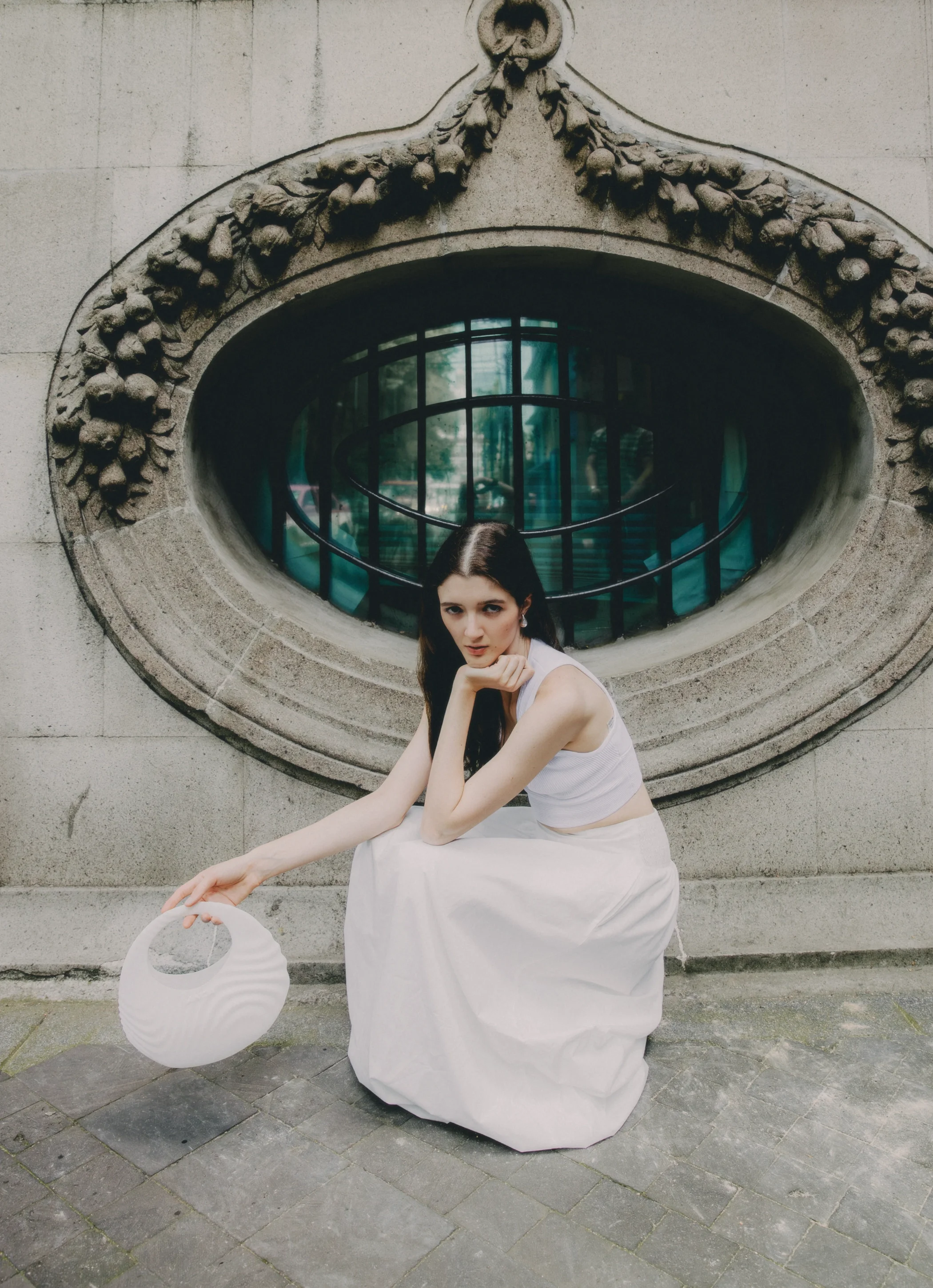 Quiet luxury editorial aesthetic featuring a model outdoors. High fashion photography by SVS® Sibeli Velázquez. Photographer based in Mexico City, CDMX.