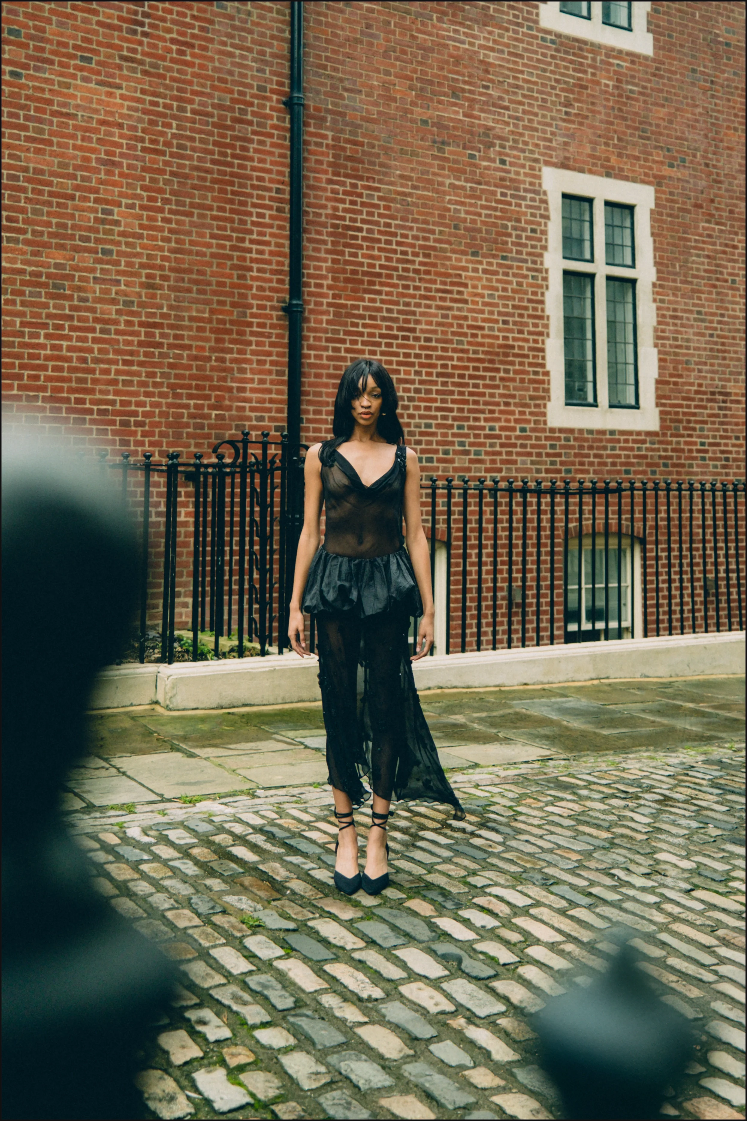 Quiet luxury editorial aesthetic featuring a model outdoors. High fashion photography by SVS® Sibeli Velázquez. Photographer based in Mexico City, CDMX.