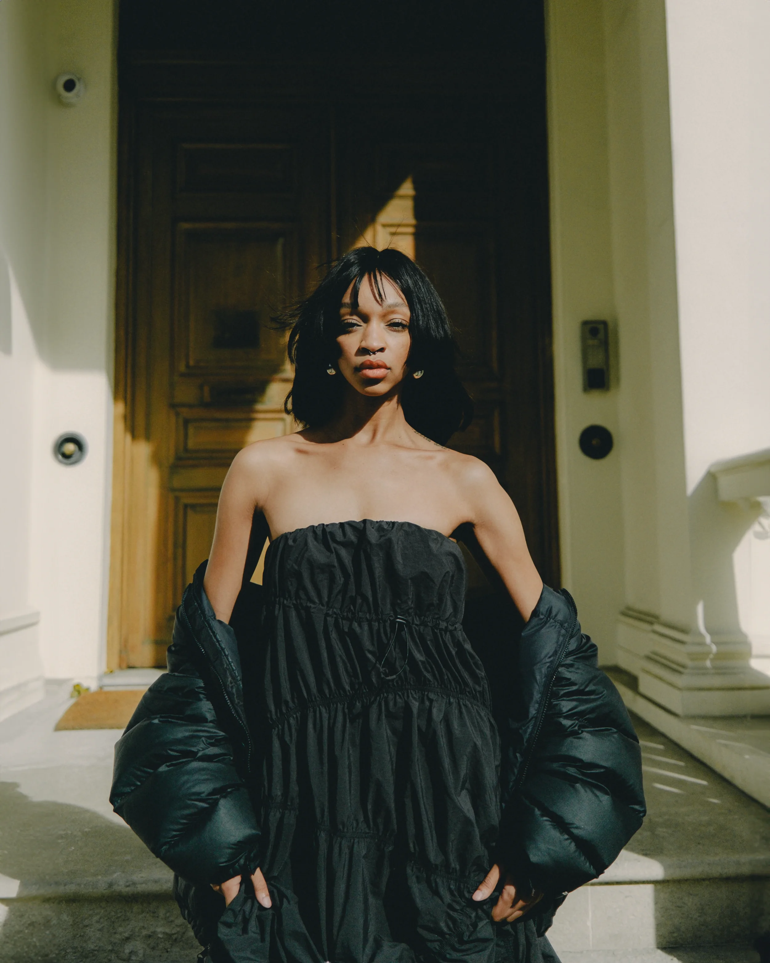 Quiet luxury editorial aesthetic featuring a model outdoors. High fashion photography by SVS® Sibeli Velázquez. Photographer based in Mexico City, CDMX