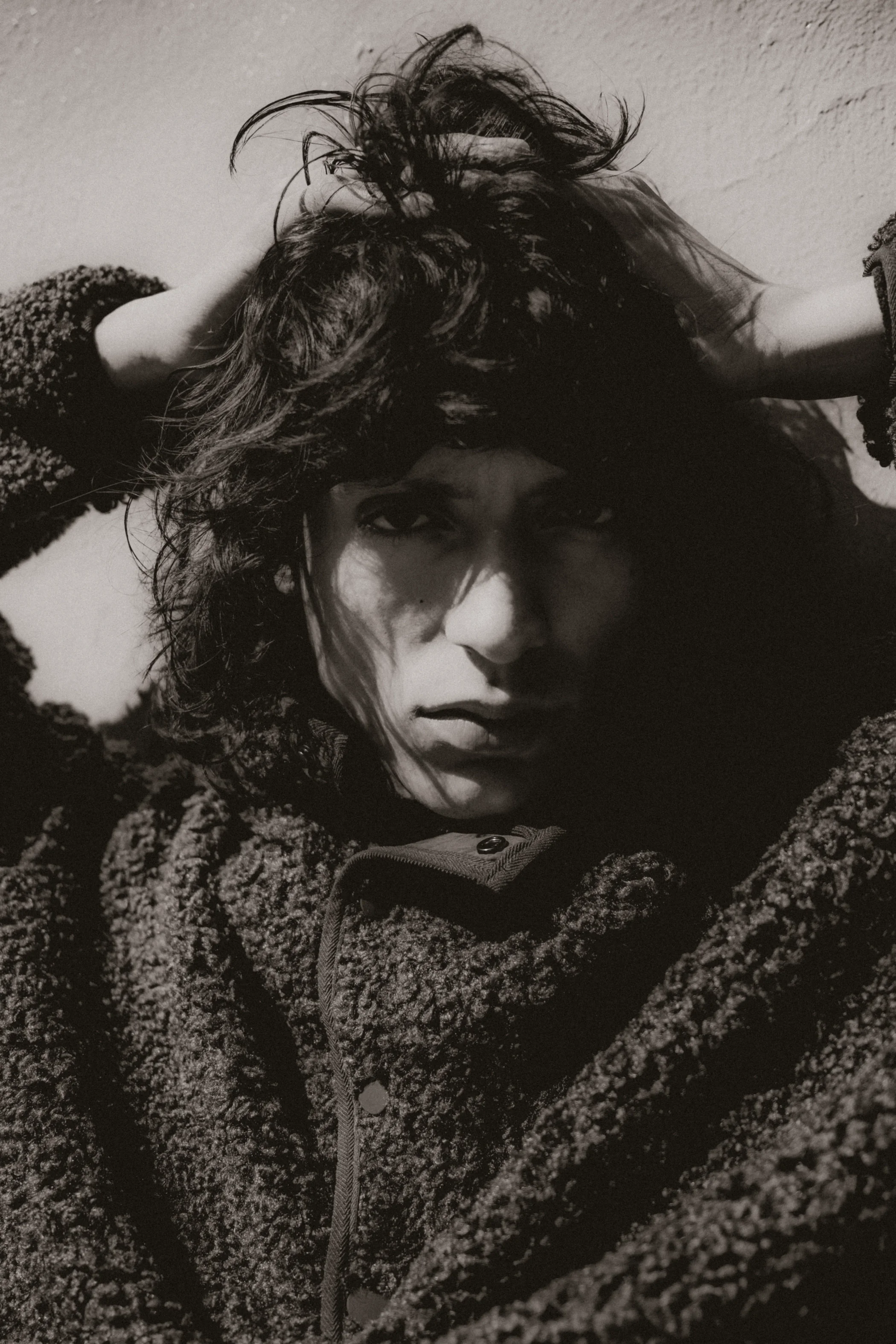 Quiet luxury editorial aesthetic featuring a model outdoors. High fashion photography by SVS® Sibeli Velázquez. Photographer based in Mexico City, CDMX.