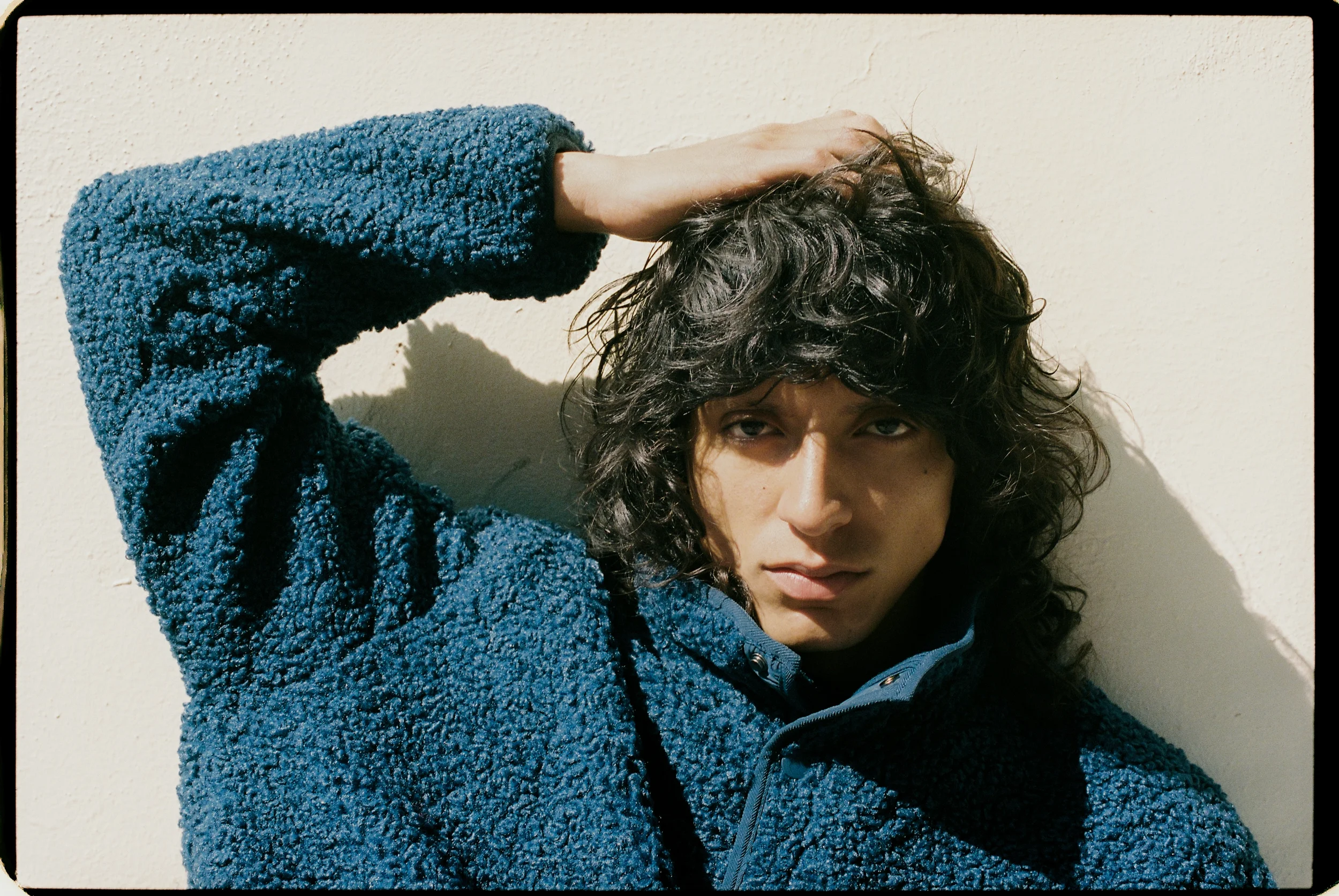 Quiet luxury editorial aesthetic featuring a model outdoors. High fashion photography by SVS® Sibeli Velázquez. Photographer based in Mexico City, CDMX.