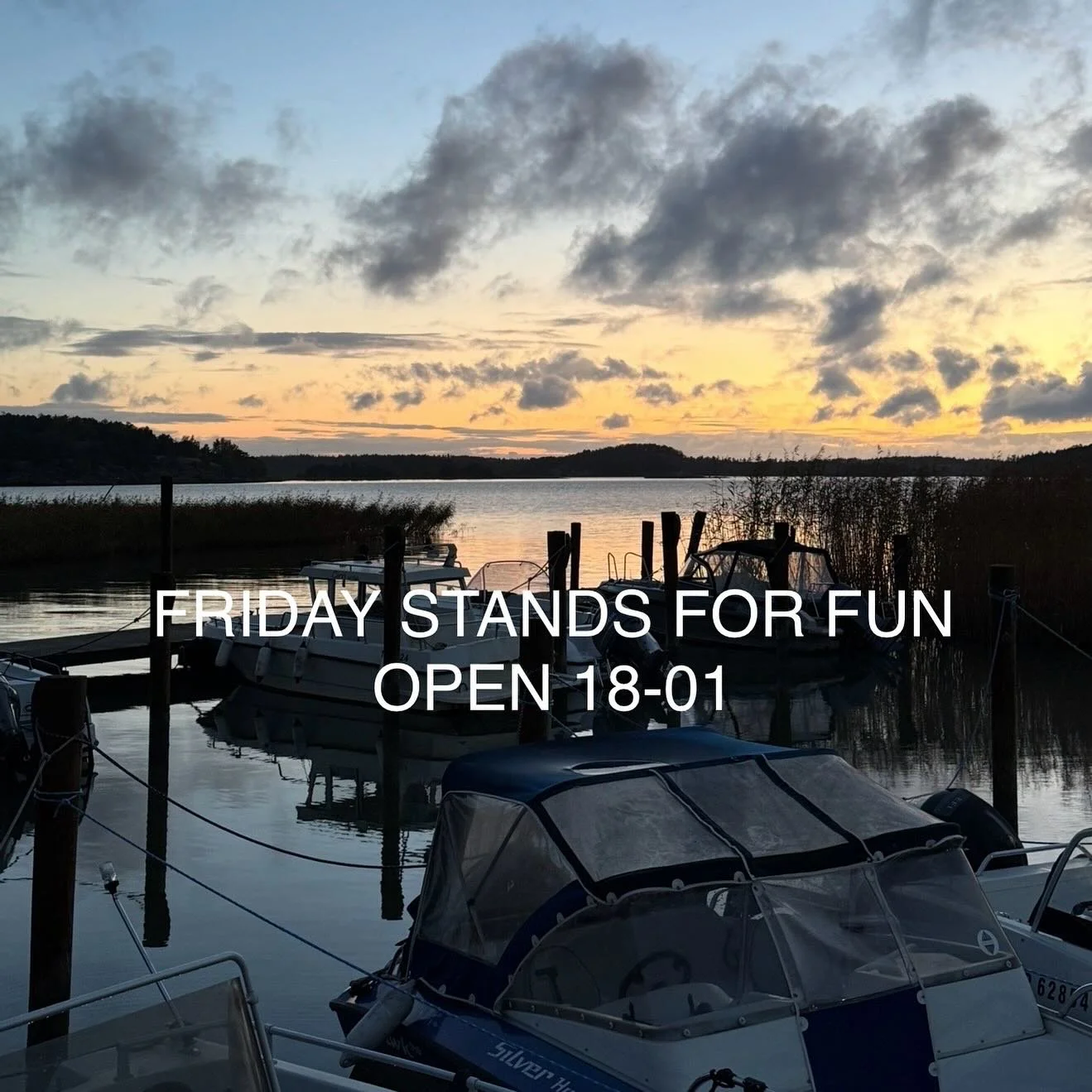 grey nights calls for..🕯️🍷