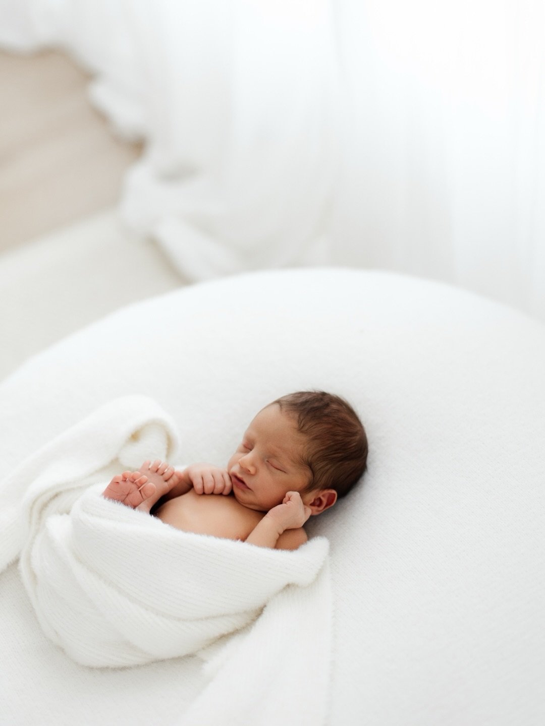 Hallo Baby 🥹✨
Newbornbilder sind einfach etwas ganz Besonderes.

Wenn ihr euch auch solche Erinnerungen w&uuml;nscht, schreibt mir gerne eine Nachricht. Dann lasse ich euch alle Infos zu meinen Newbornshootings zukommen. 🫶🏻