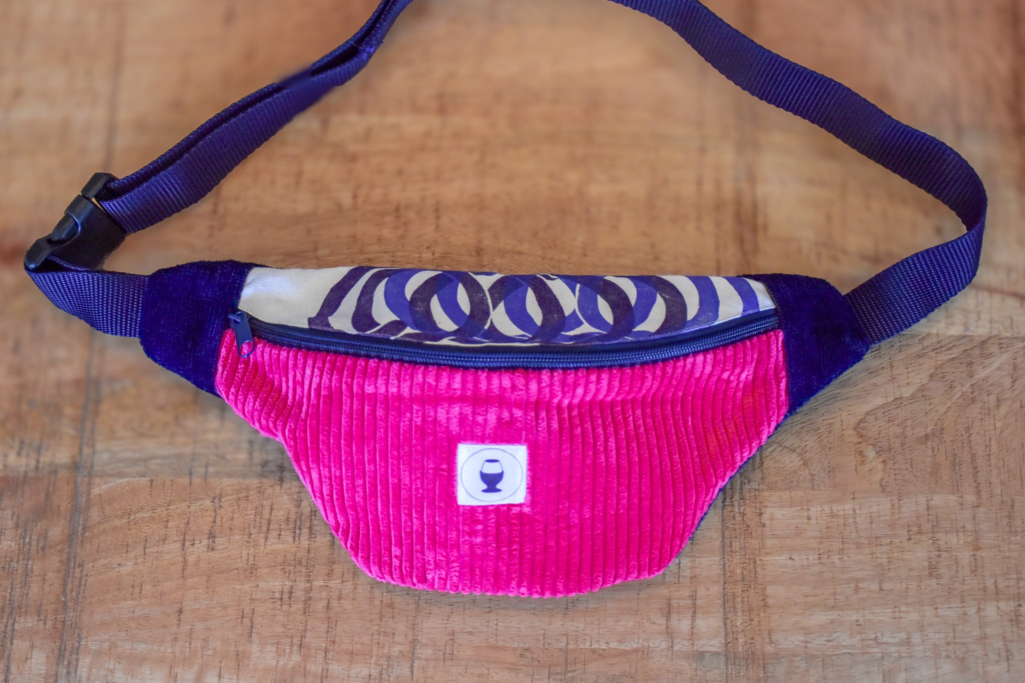 Sac Banane Rose Serpentins