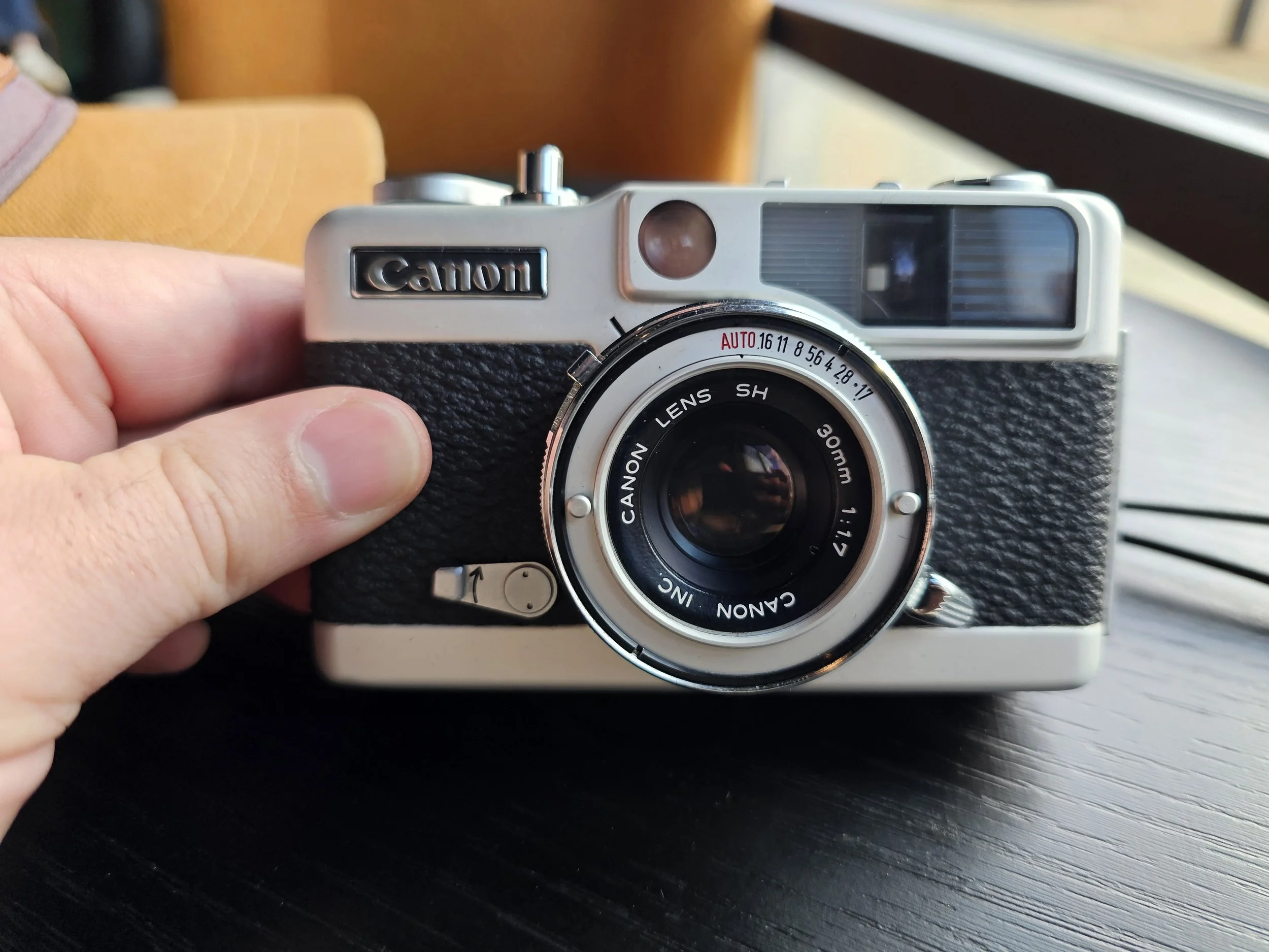The Canon Demi EE17 - A 1960s Half-Frame Masterpiece (Sample Photos)