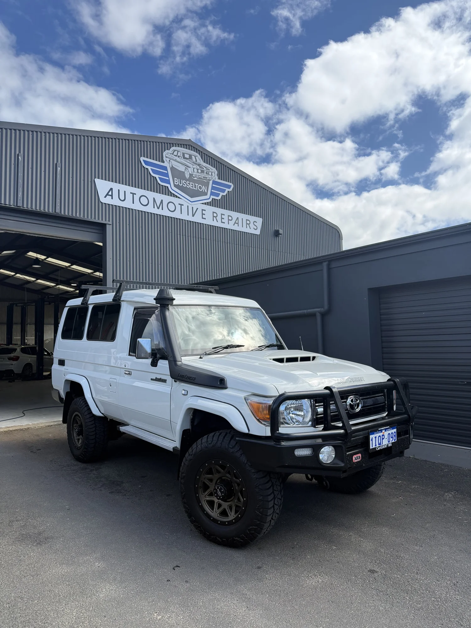 Land Cruiser 70 Series with 3-inch lift and 35-inch tyres