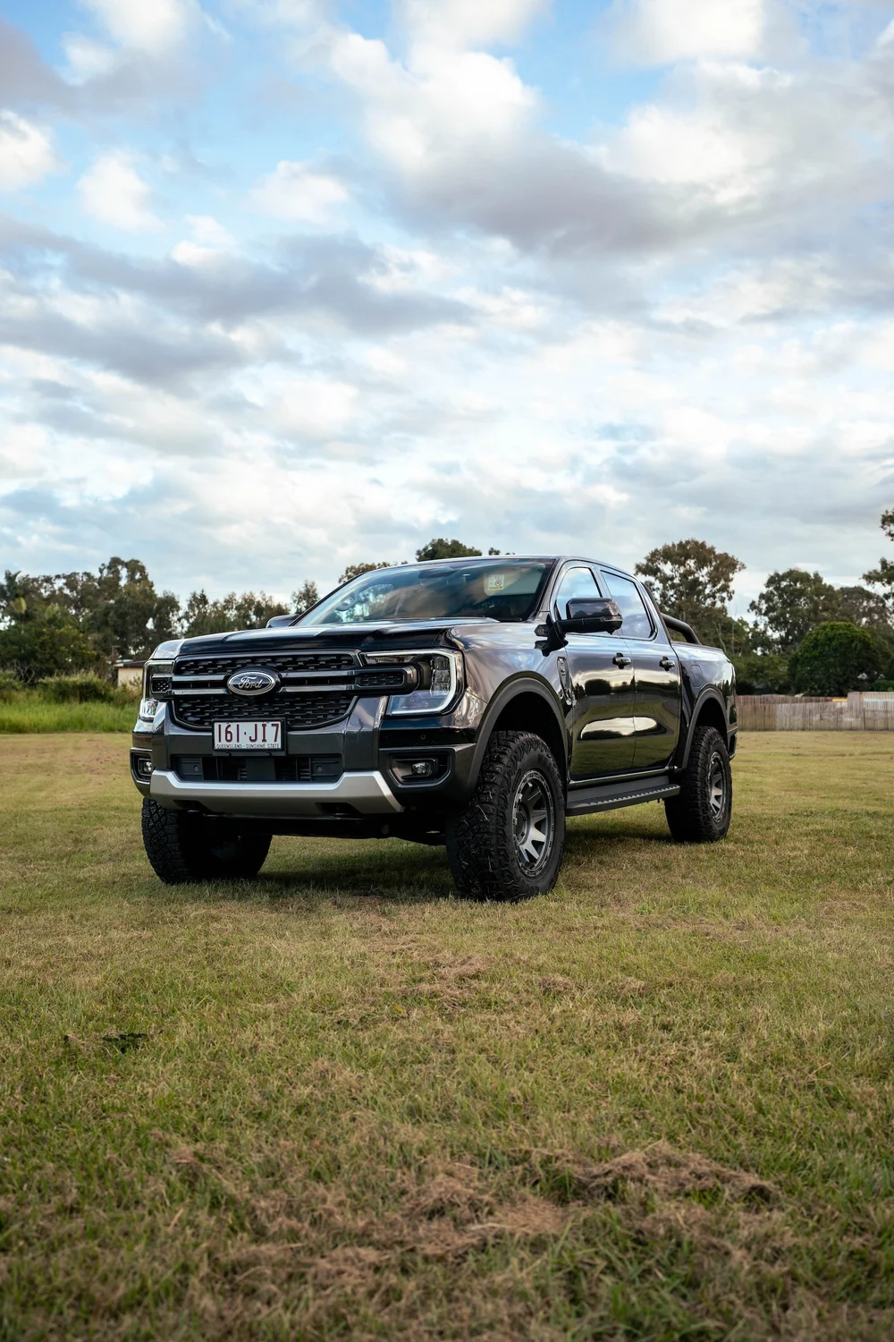 Ford Ranger off-road with Dobinson suspension