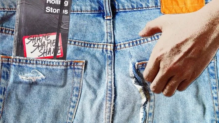 animated lyric video commissioned for the one and only @therollingstones 🫦

ALL LABOUR NO AI FR

Director:&nbsp;@camilleboumans&nbsp;
Commissioner:&nbsp;@asia.szyczewska&nbsp;@semerakhan
Label:&nbsp;@polydorrecords

Design &amp; Animation:&nbsp;@ewa