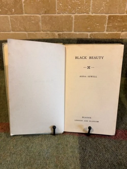 Black Beauty - Anna Sewell (Vintage Book)