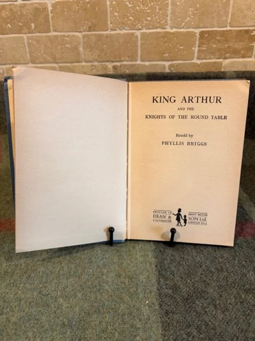 King Arthur and the Knights of the Round Table - Retold By Phyllis Briggs (Vintage Book)