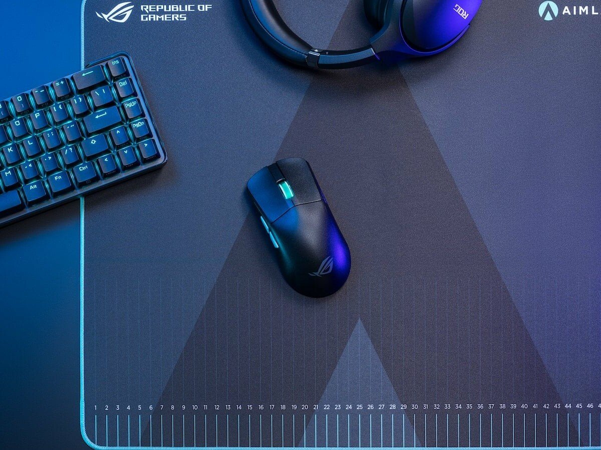 ASUS-ROG-Hone-Ace-Aime-Lab-Edition-Mouse-pads-03-1200x900.jpg