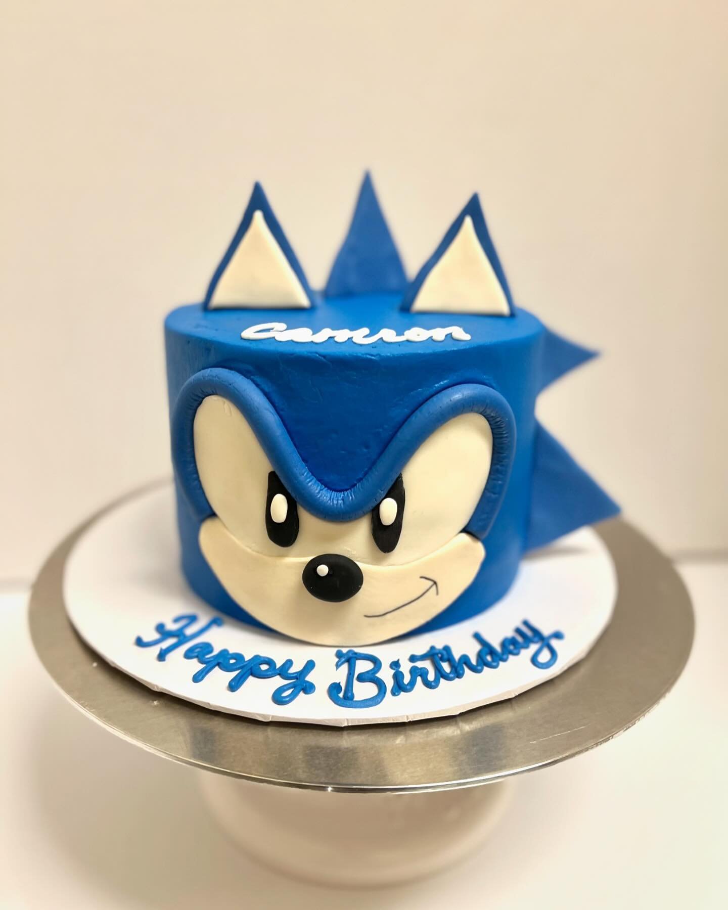 &ldquo;Gotta go fast!&rdquo; 💨 
.
.
.
#orlandobaker #orlandocakes #sonicthehedgehog