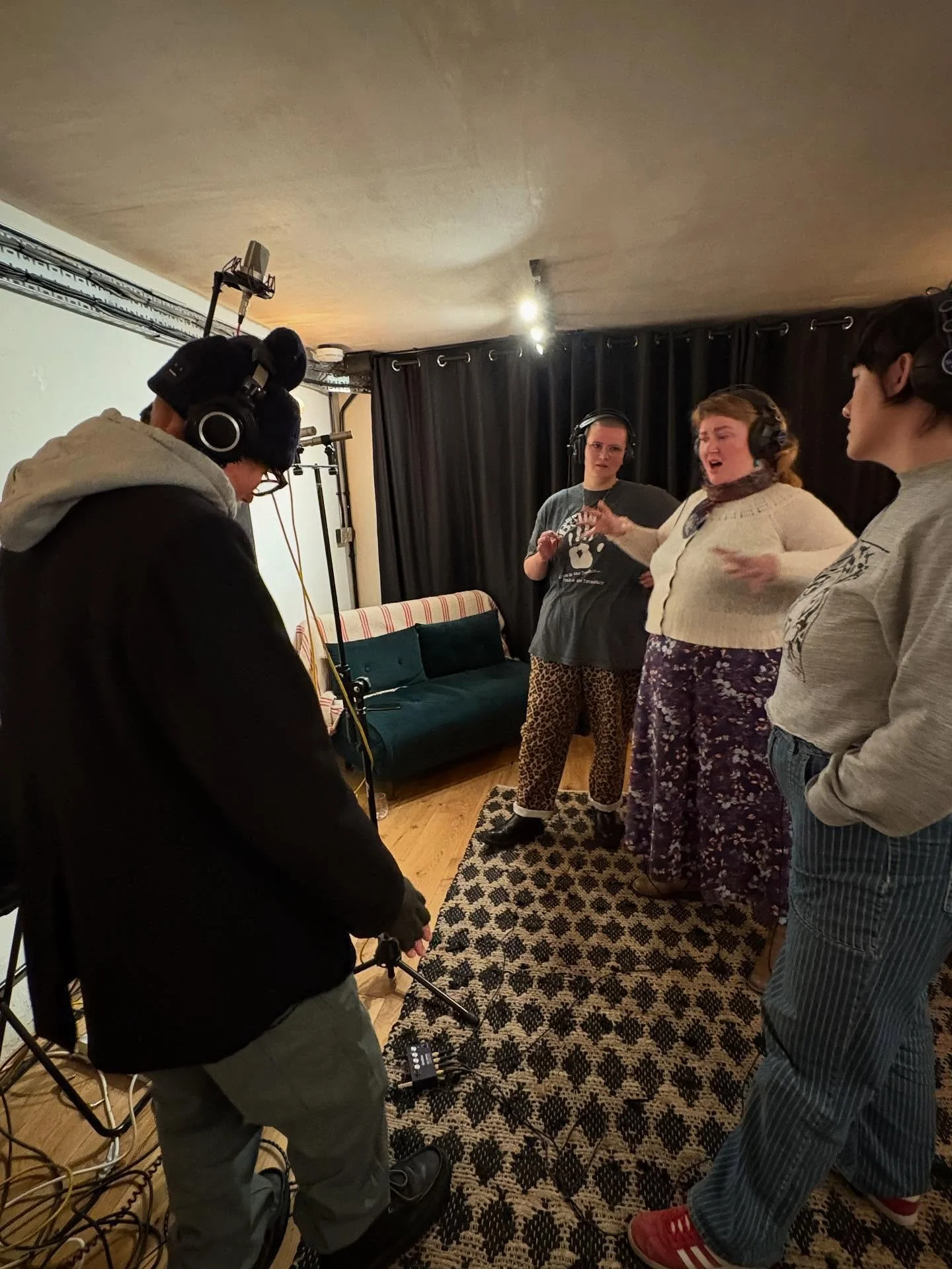 Twenty-five days until I record a live album, and here&rsquo;s what I&rsquo;m up to and how I&rsquo;m prepping for it. 

1. Vocals session at @institute.studios with @lo__barnes @thedaisybeau and @ariannarvoice for @robbirchofficial @stereomcsmusic 
