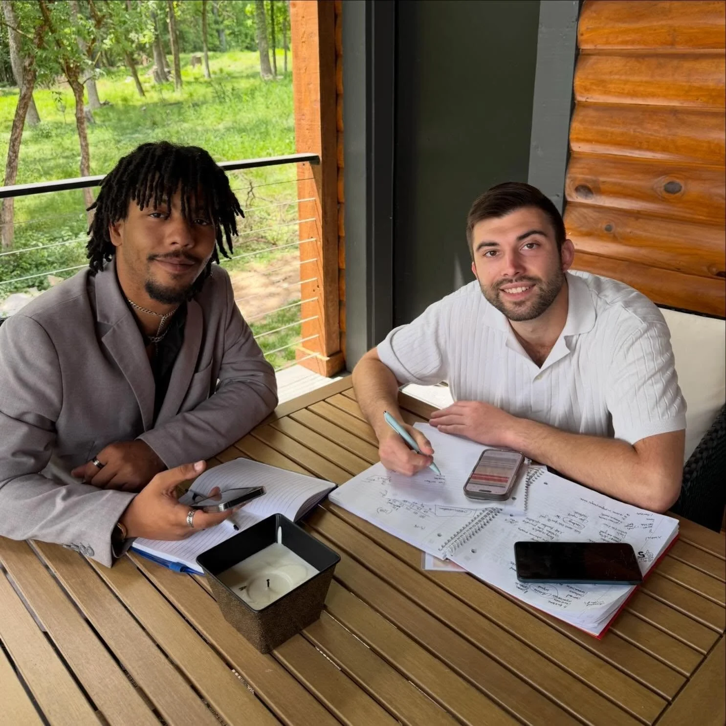 Weekly 1:1 meetings with our CEO is a common occurrence for our employees. Reviewing metrics, setting goals and relationship building helps improve employee engagement, trust in leadership and overall camaraderie. 
.
.
#redatlasassociates #redatlas #