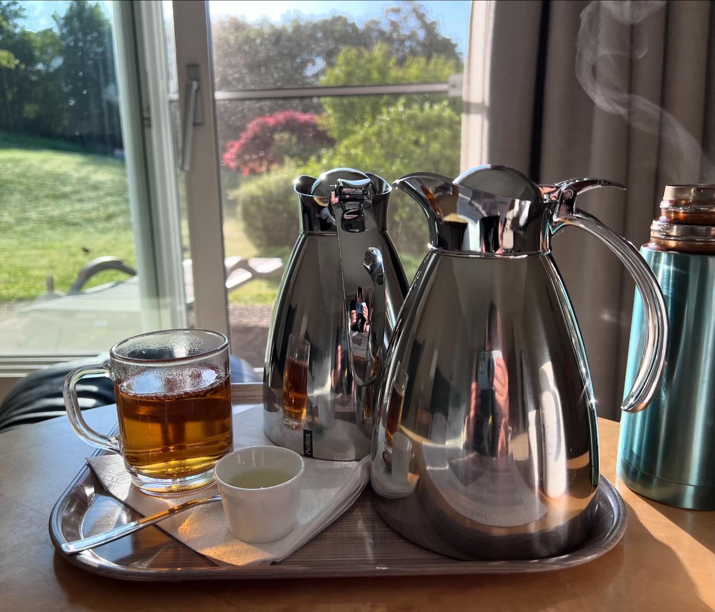 11th day of fasting. Start the day with 1L tea with 1 teaspoon of honey. Take a walk, do some exercise classes, chill out in the sun. Every two days you have to do enema.😓 My energy level is good, though I don&lsquo;t have endurance&hellip; 

断食11日目