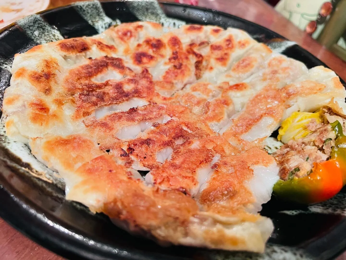 Made some gyoza dumplings with my niece (8). The white ones are with rice flour dough. The yellow ones are usual wheat. 
姪っ子と餃子🥟作ったよ。
白いのは米粉の皮。美味しかったよ！👌