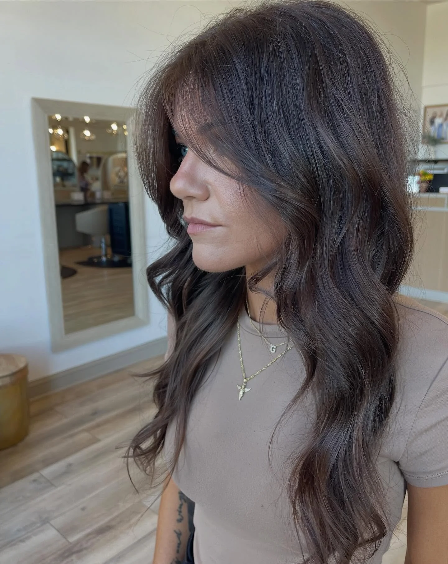 effortless brunette 🤎
by @ashleyahairco