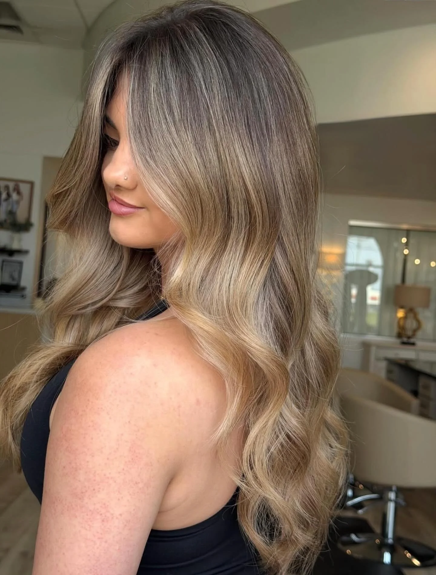 THE PERFECT BRONDE DOES EXIST 🤎
by @rawstylist_
