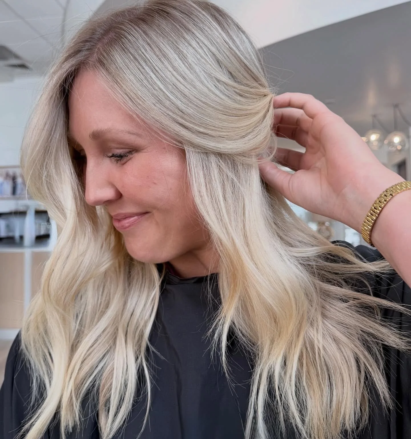 🥥💫
&mdash; 
highlight by @killerhairbymolly 
#lebanontnsalon #lebanontnstylist #nashvillestylist #blondehairinspo