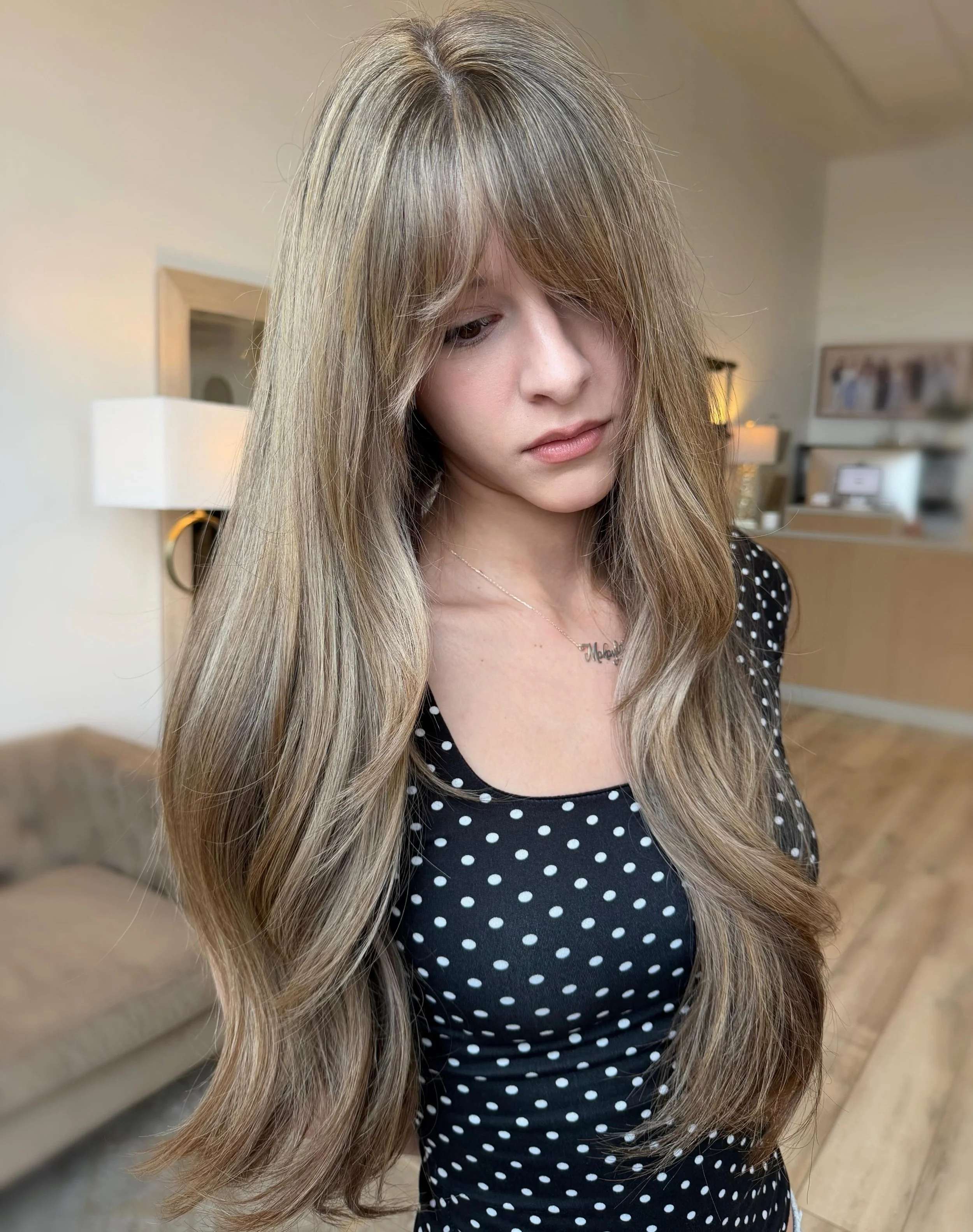 UNREAL 
&amp; yes&hellip; this is ALL her hair 🤎
custom color by @hairbyhannahhaaser 
.
.
.
#lebanontnsalon #lebanontnhairsalon #brondehairinspo #nashvillesalon