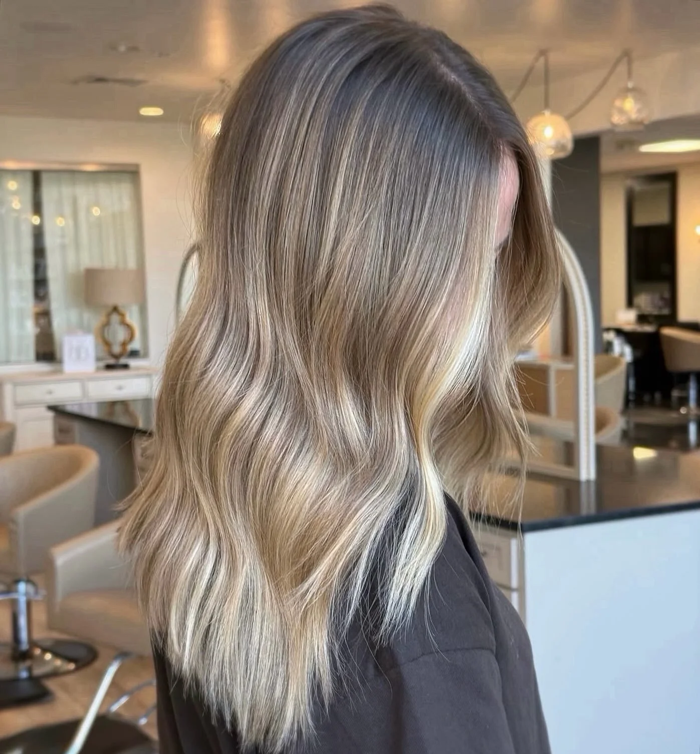 soft brondie 💫
by @_hairbymeag