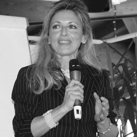 immagine profilo roberta cesaroni.jpg